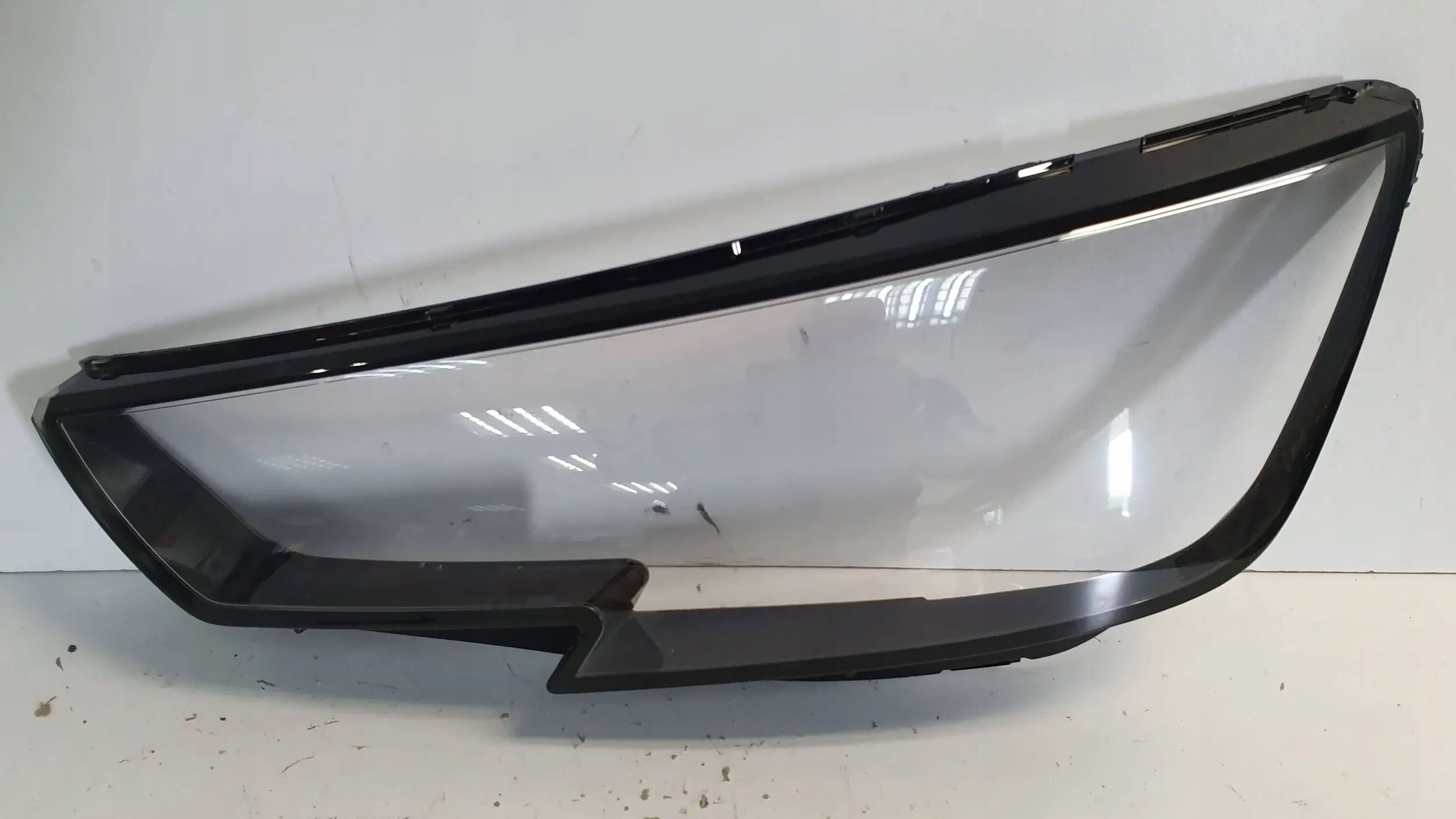 Klosz lights left Audi A4 B9 15