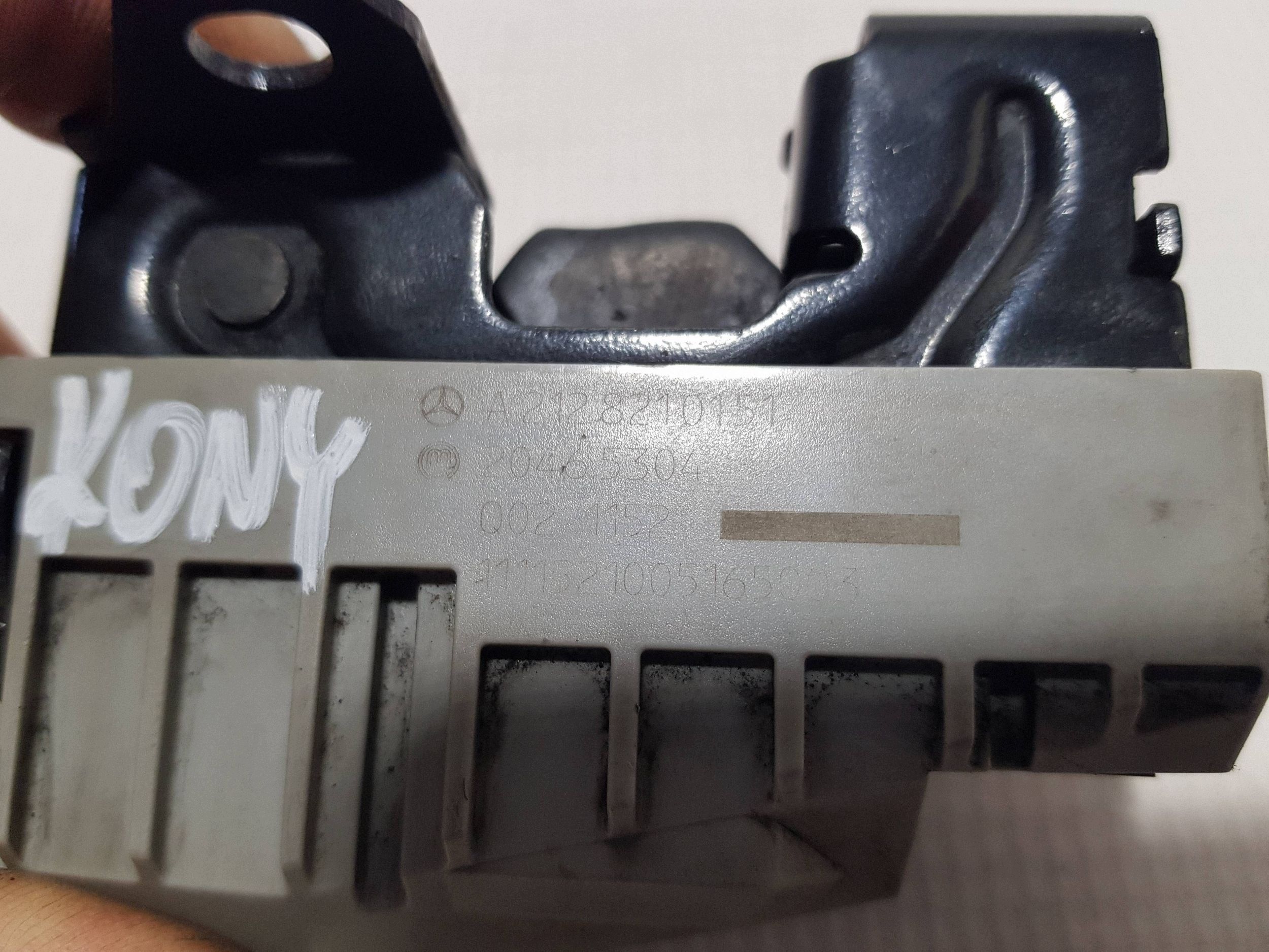 sensor contactor bonnet latch lock MERCEDES W212 2128210151