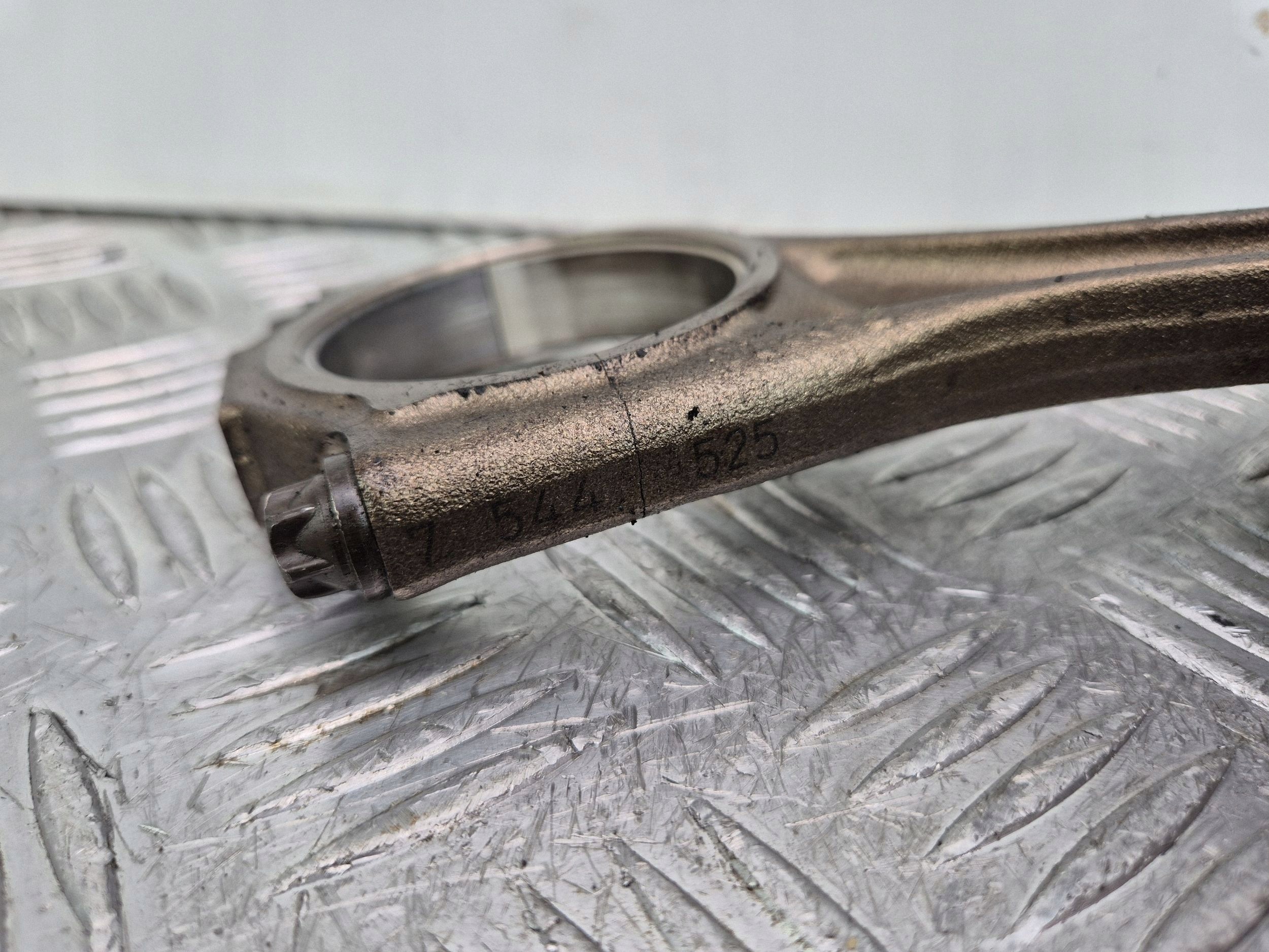 Piston avec bielle BMW 5 E60 E61 550i 7544525 N62B48B