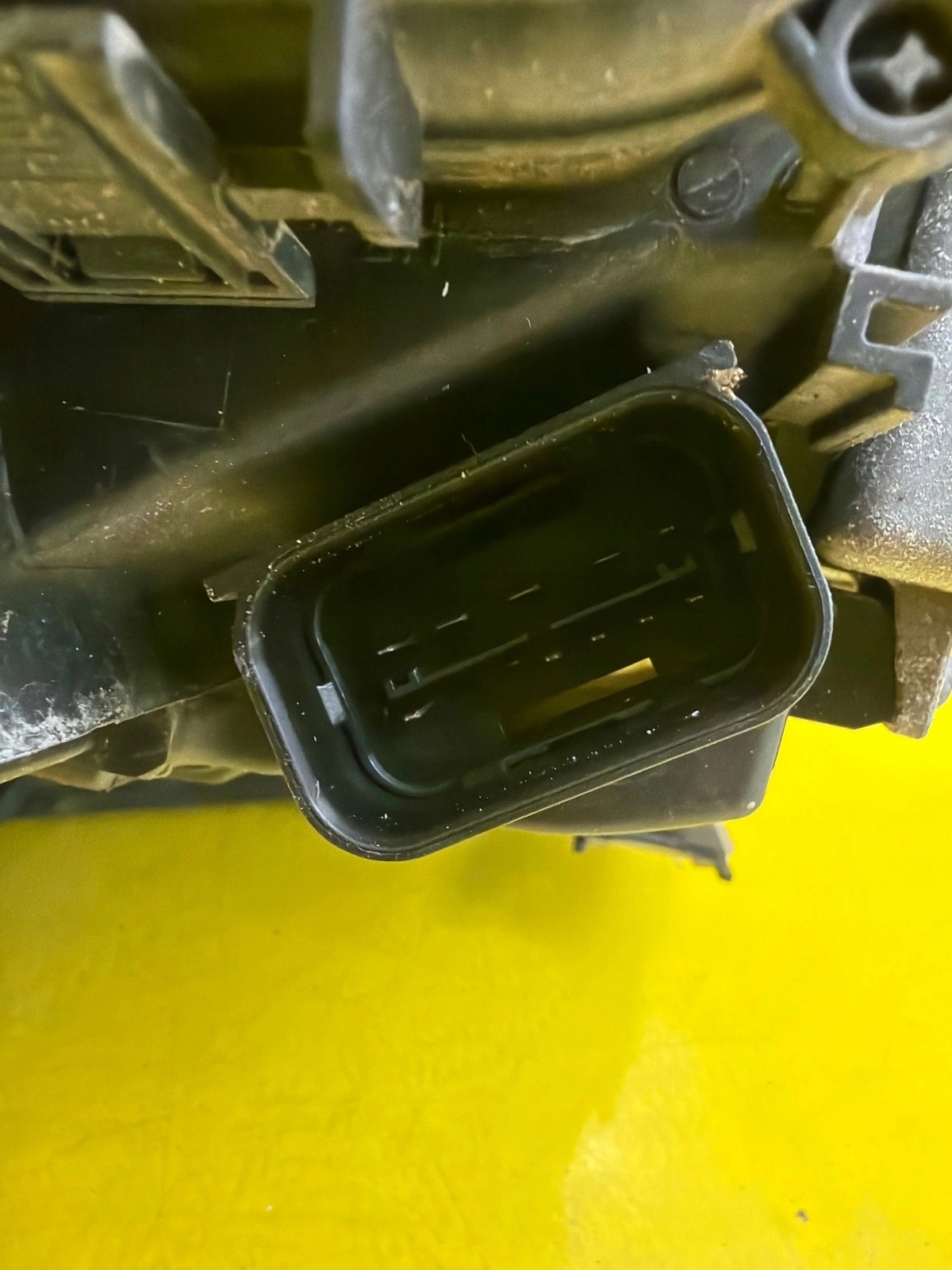 light right BMW 3 E90 E91 Xenon positioning 6942744