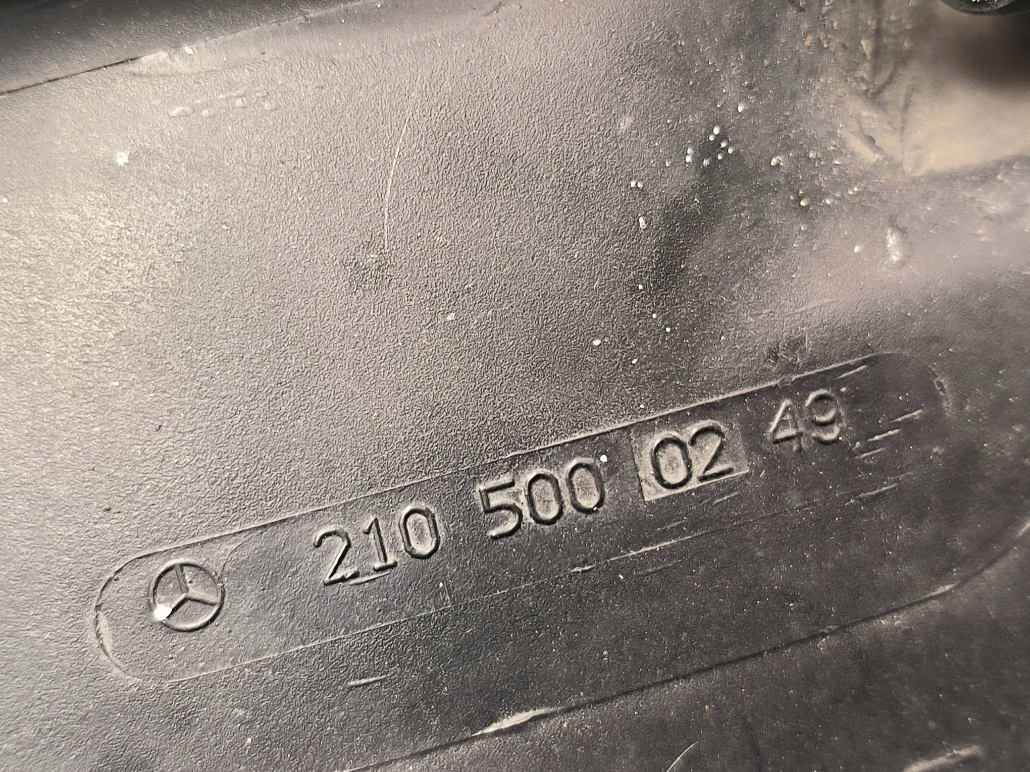 serbatoio LIQUIDO 2105000249 MERCEDES KLASA E W210