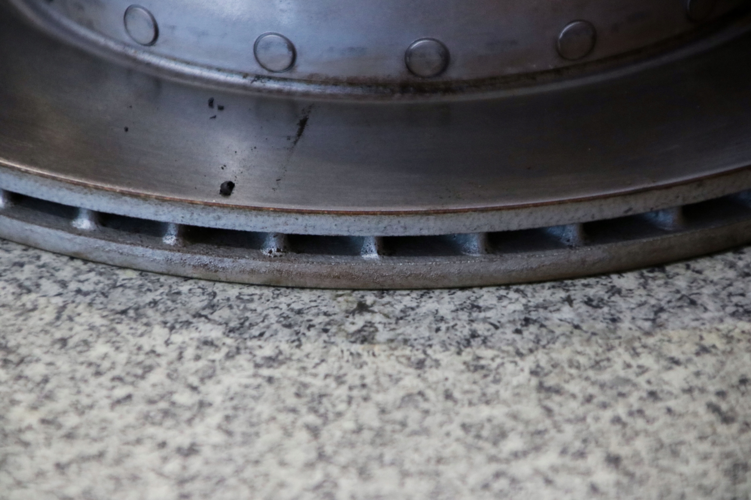 BMW G20 330i discs plates rear part 330x20 8 km !!!