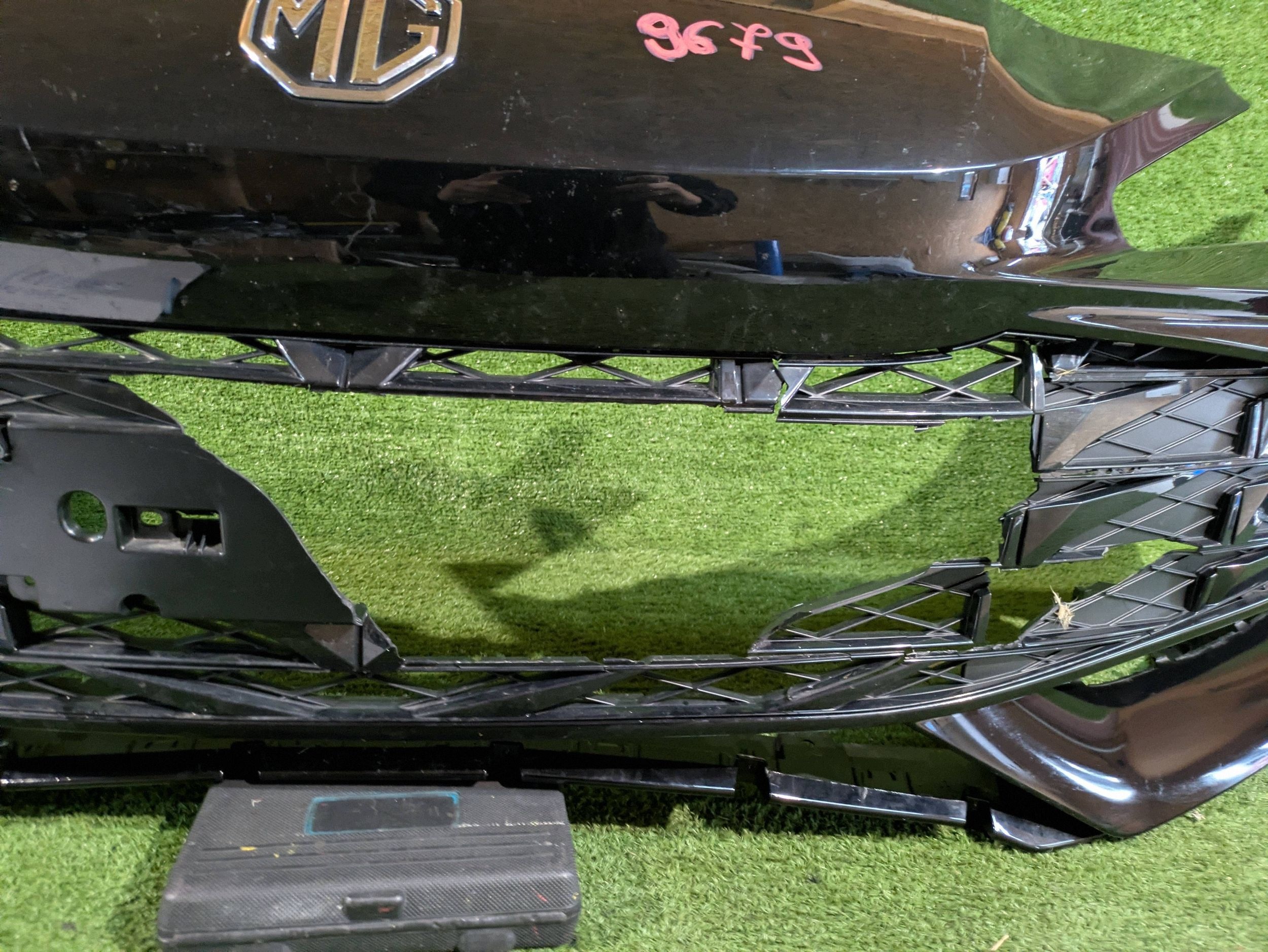 front bumper front MG III 24- NR.Z9679