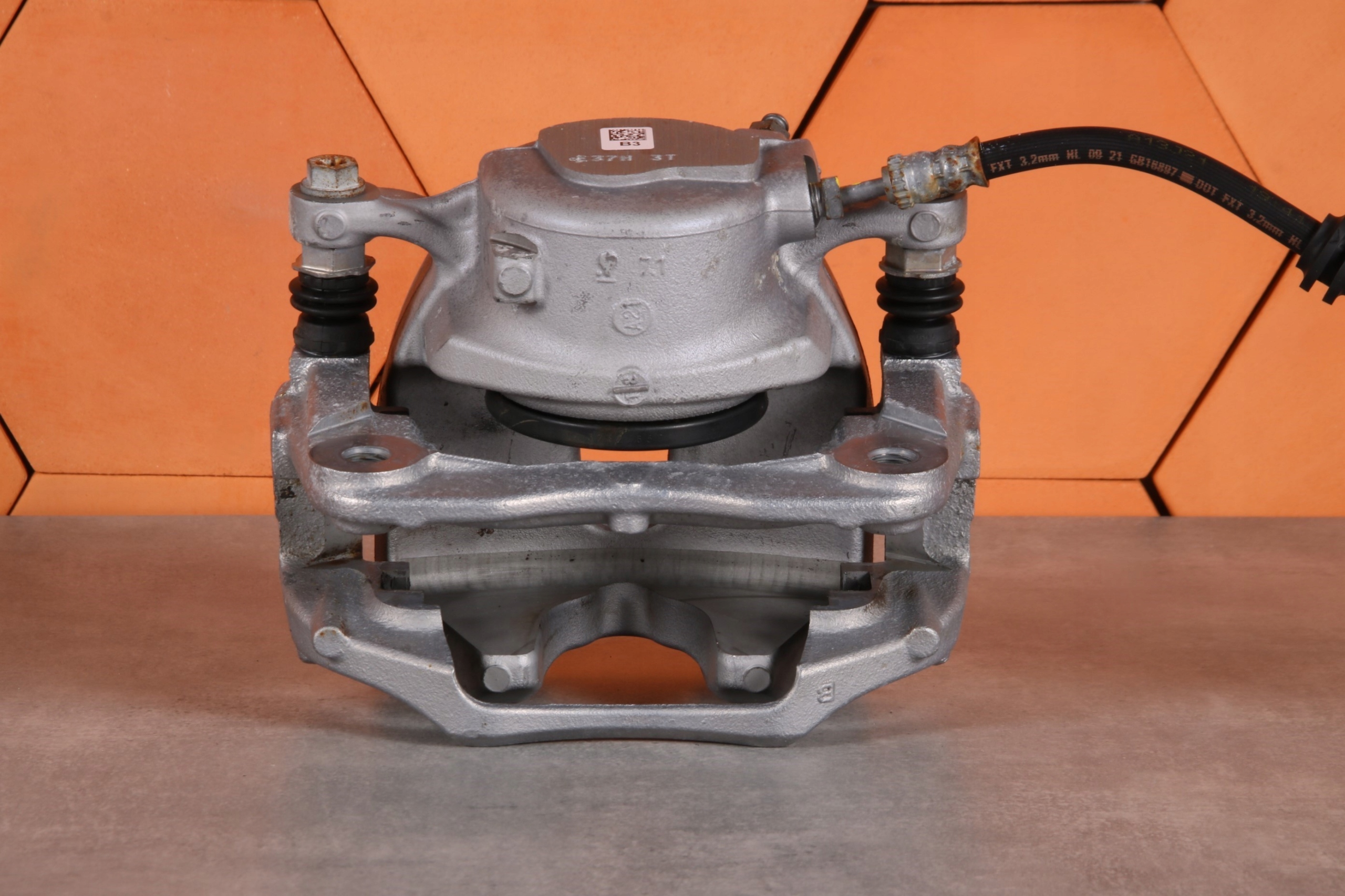 BMW G30 G31 caliper brake left front front 6872799 60/24/330 20 km !!!