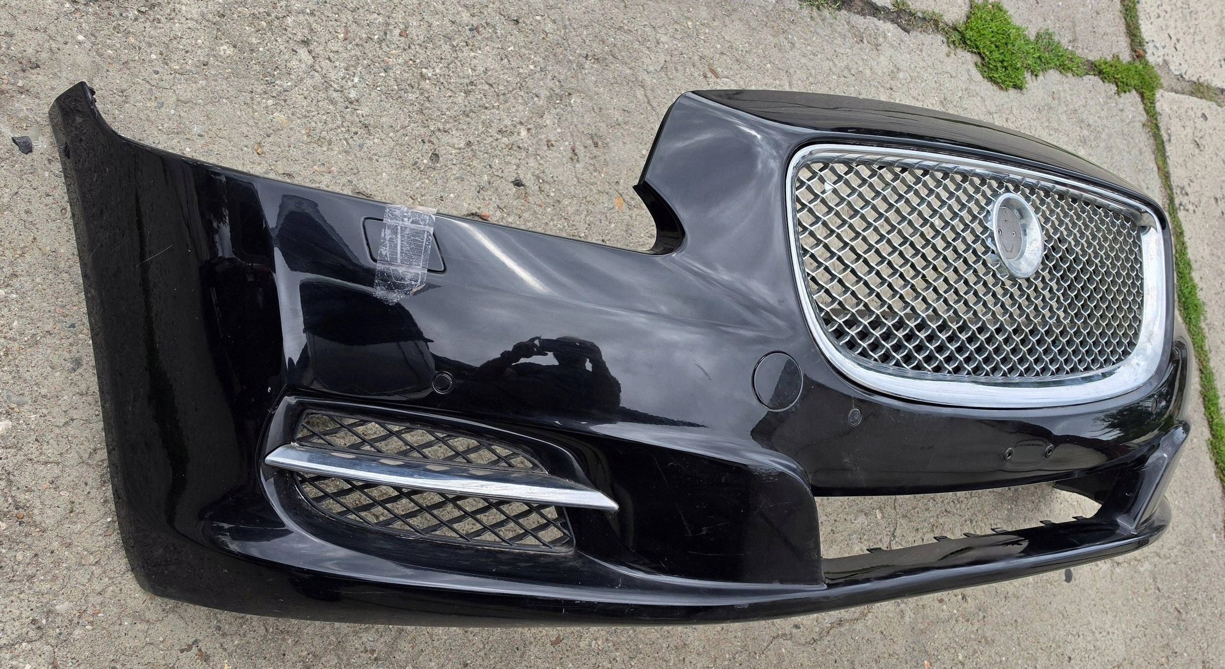 Jaguar XJ X351 AW9317C831 before lifitngiem 2009-2013 front bumper