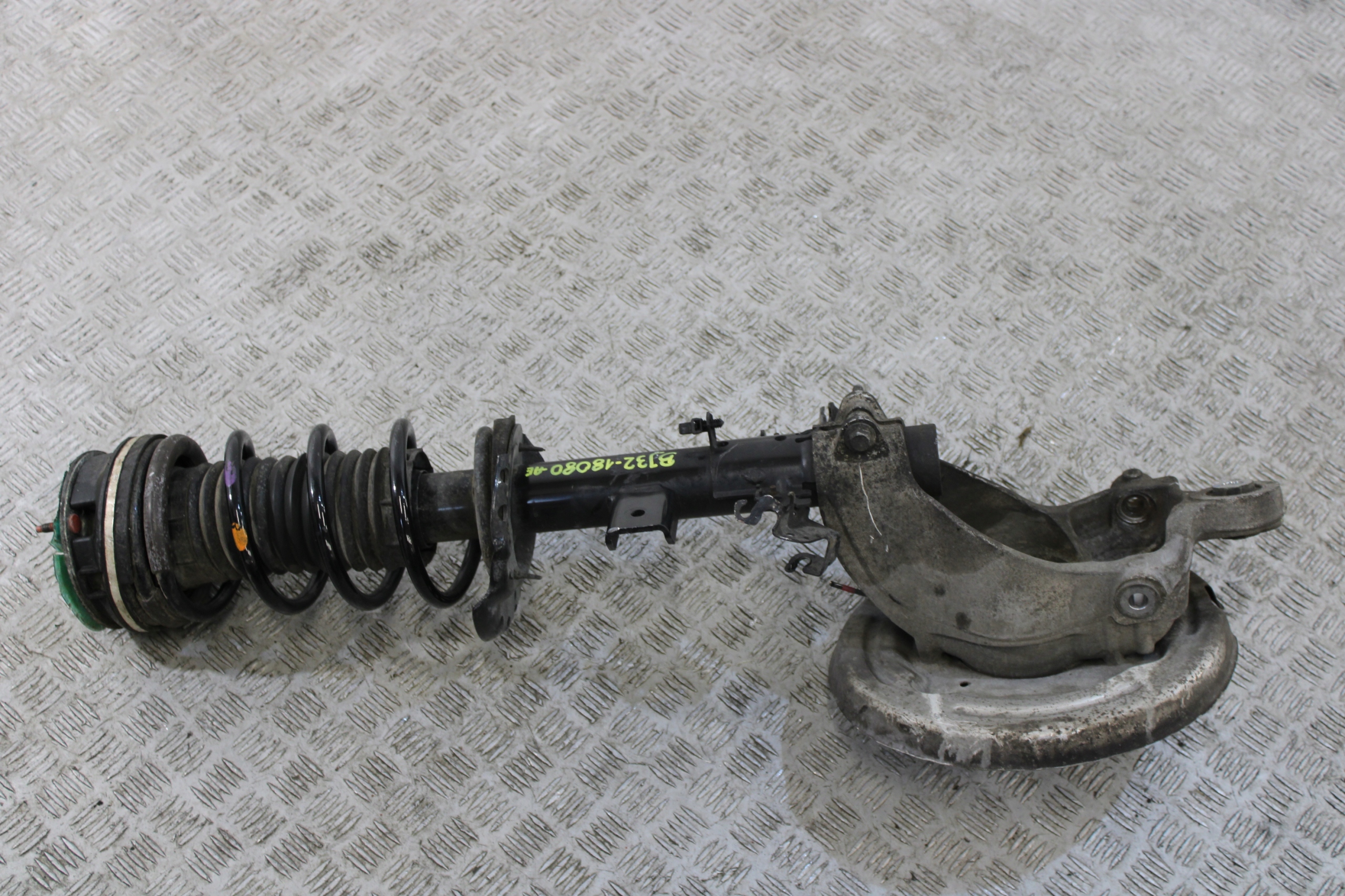 swing McPherson shock absorber right rear part LAND ROVER EVOQUE L538