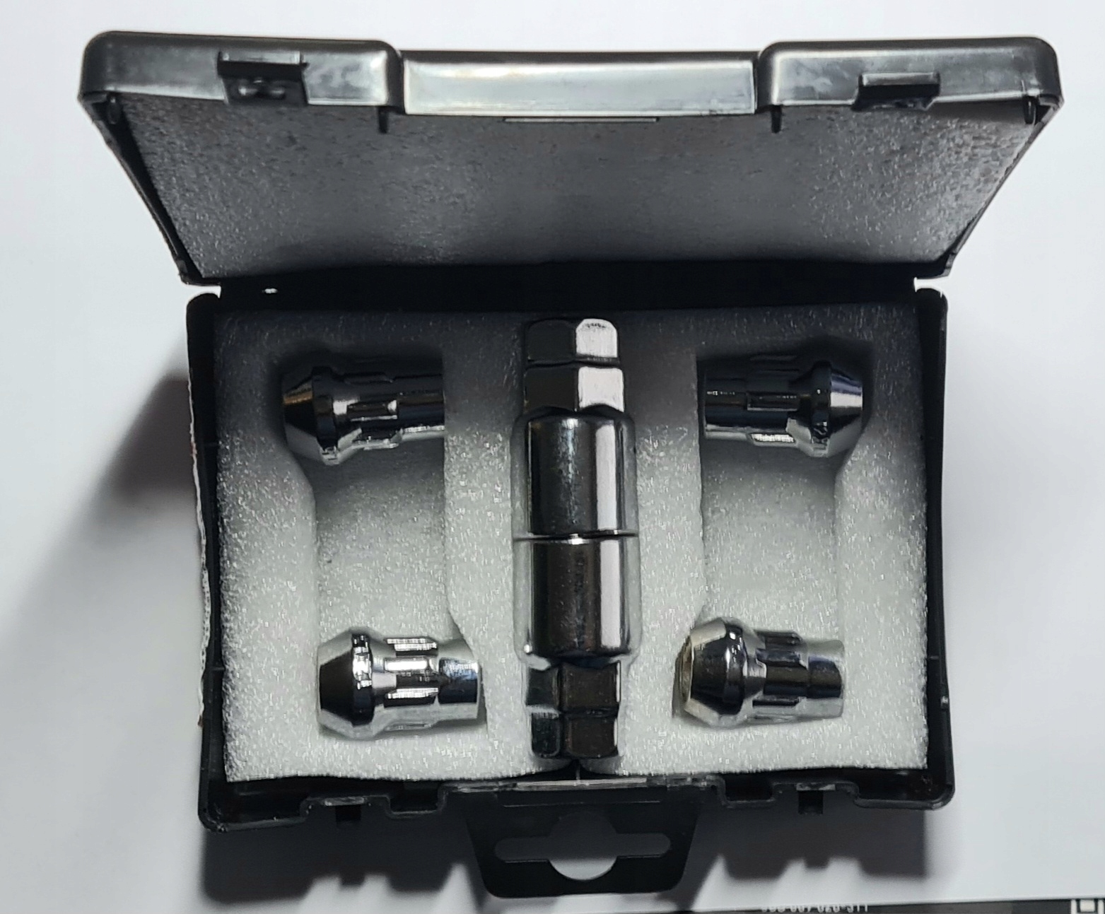 NAKRĘTKI ZABEZPIECZAJACE DO KÓŁ OPEL ASTRA J Producent części 3F Quality