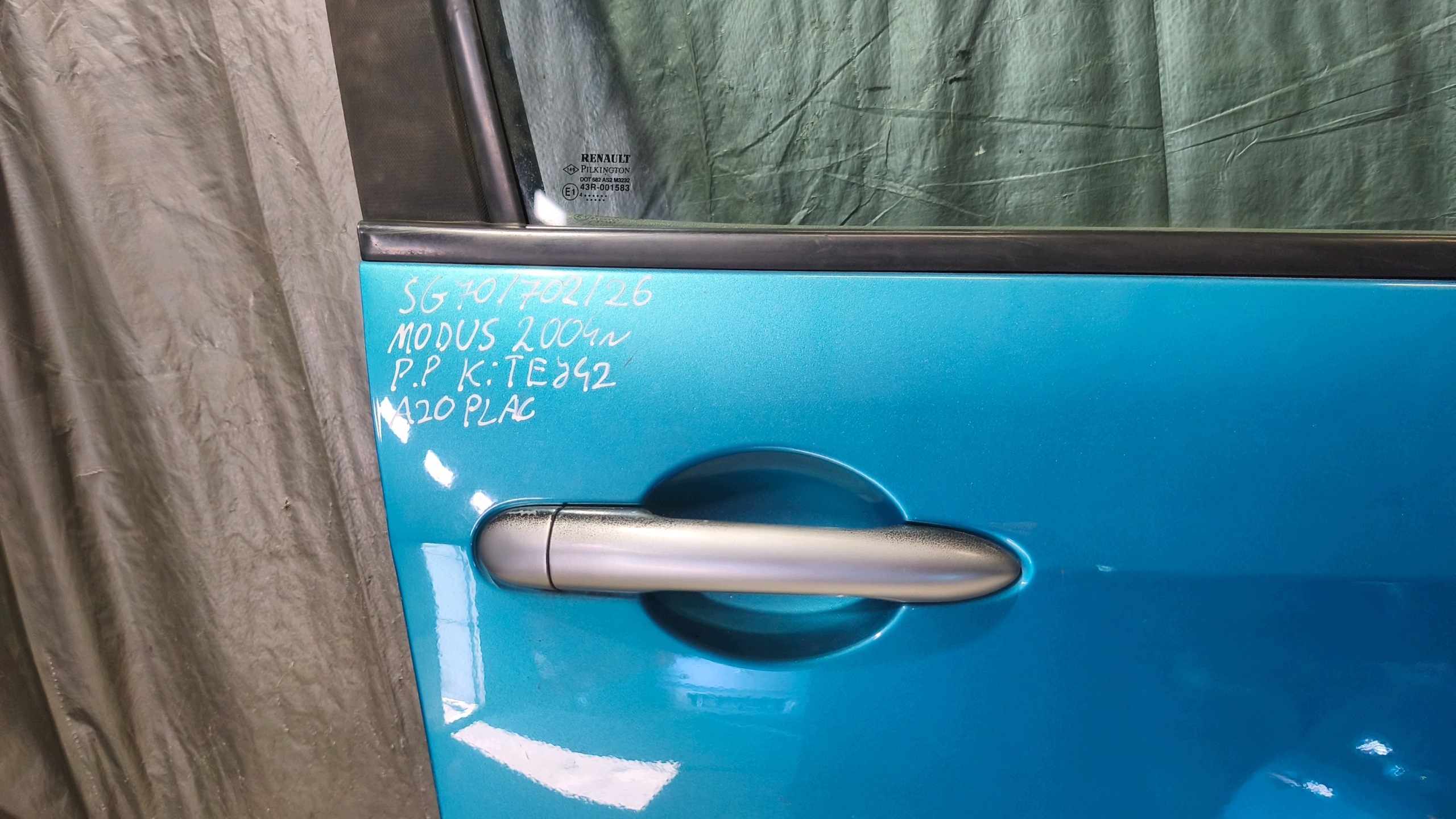 door right front RENAULT MODUS 2004r K: TEJ42