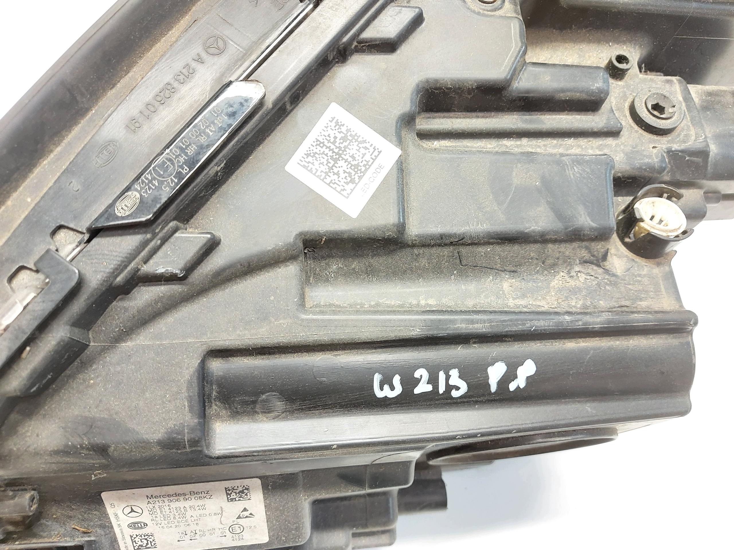 MERCEDES W213 E300de Kombi light front right LED UK RHD A2139069008