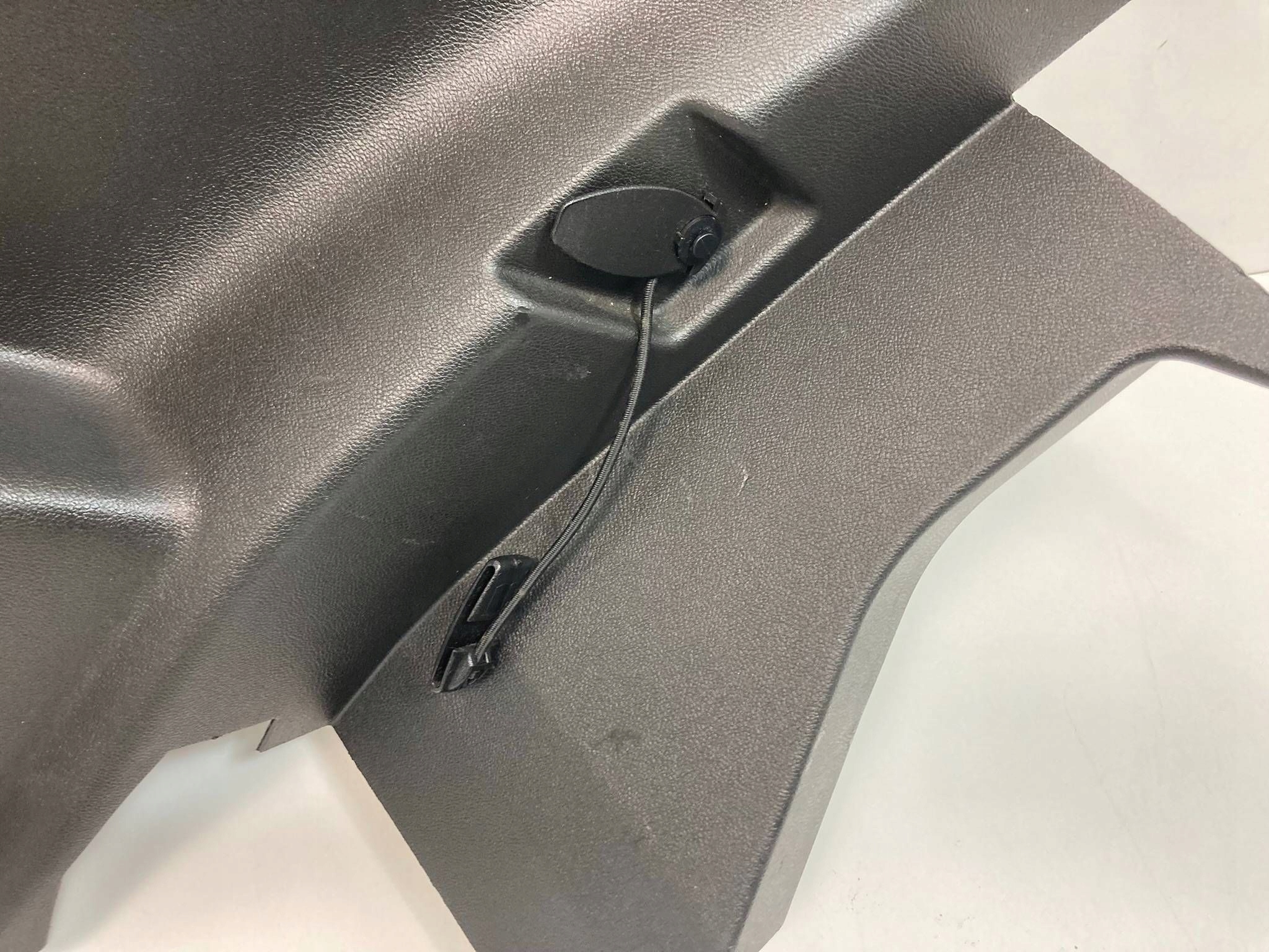 Chevrolet Camaro boot upholstery right 20937987