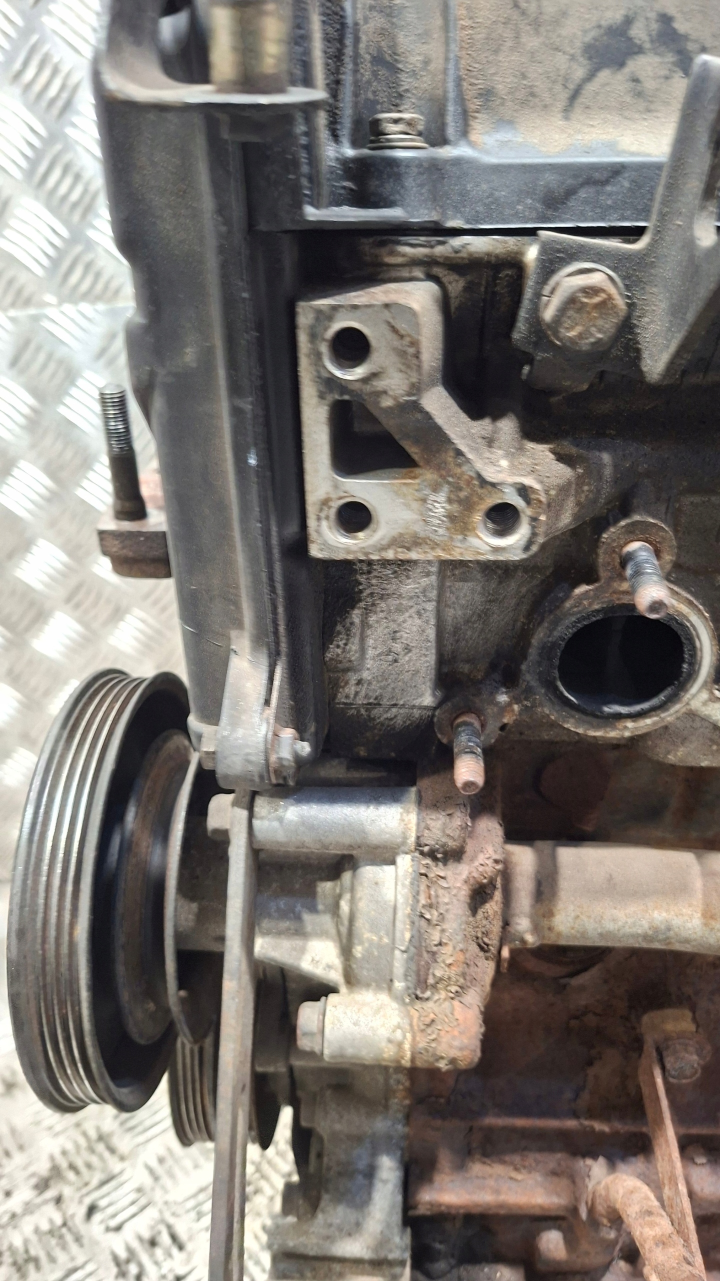engine pillar HYUNDAI COUPE II 1.6 G4ED