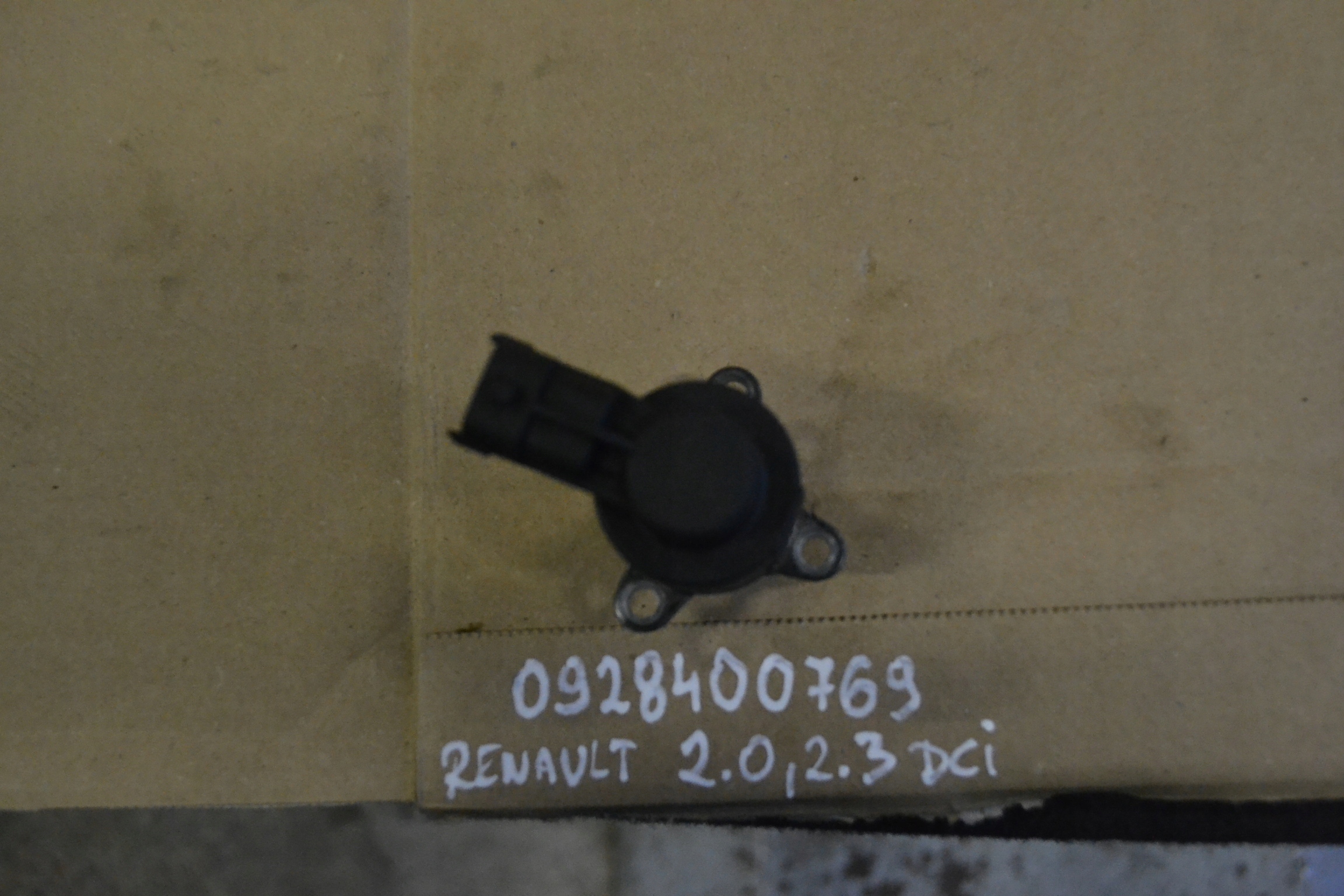 RENAULT TRAFIC II 2.0 DCI ventil goriva 0928400769