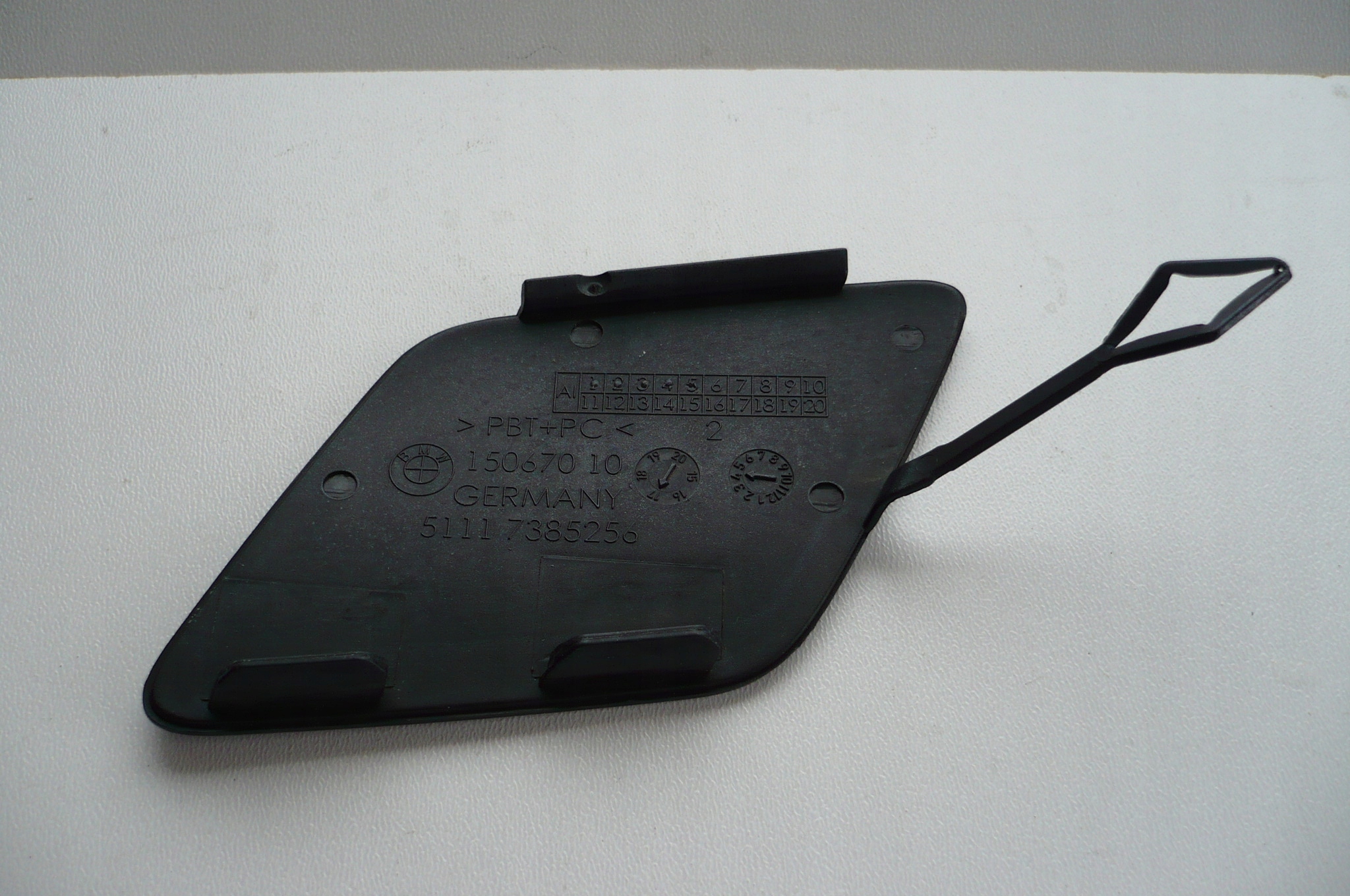 BMW 5 G30 G31 towing hook cap bumper front 17-20R