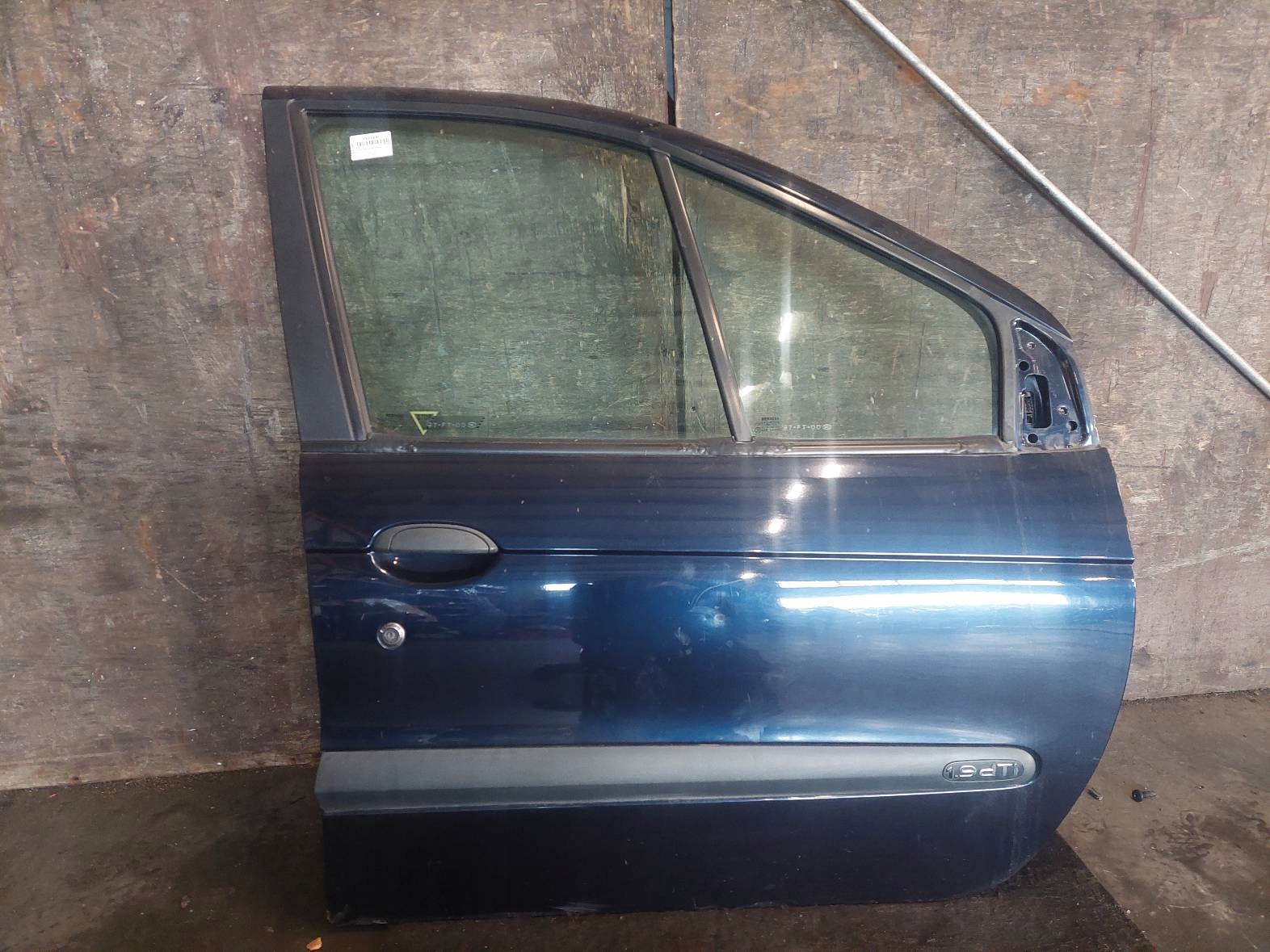 door complete right front RENAULT SCENIC and LIFT NV472