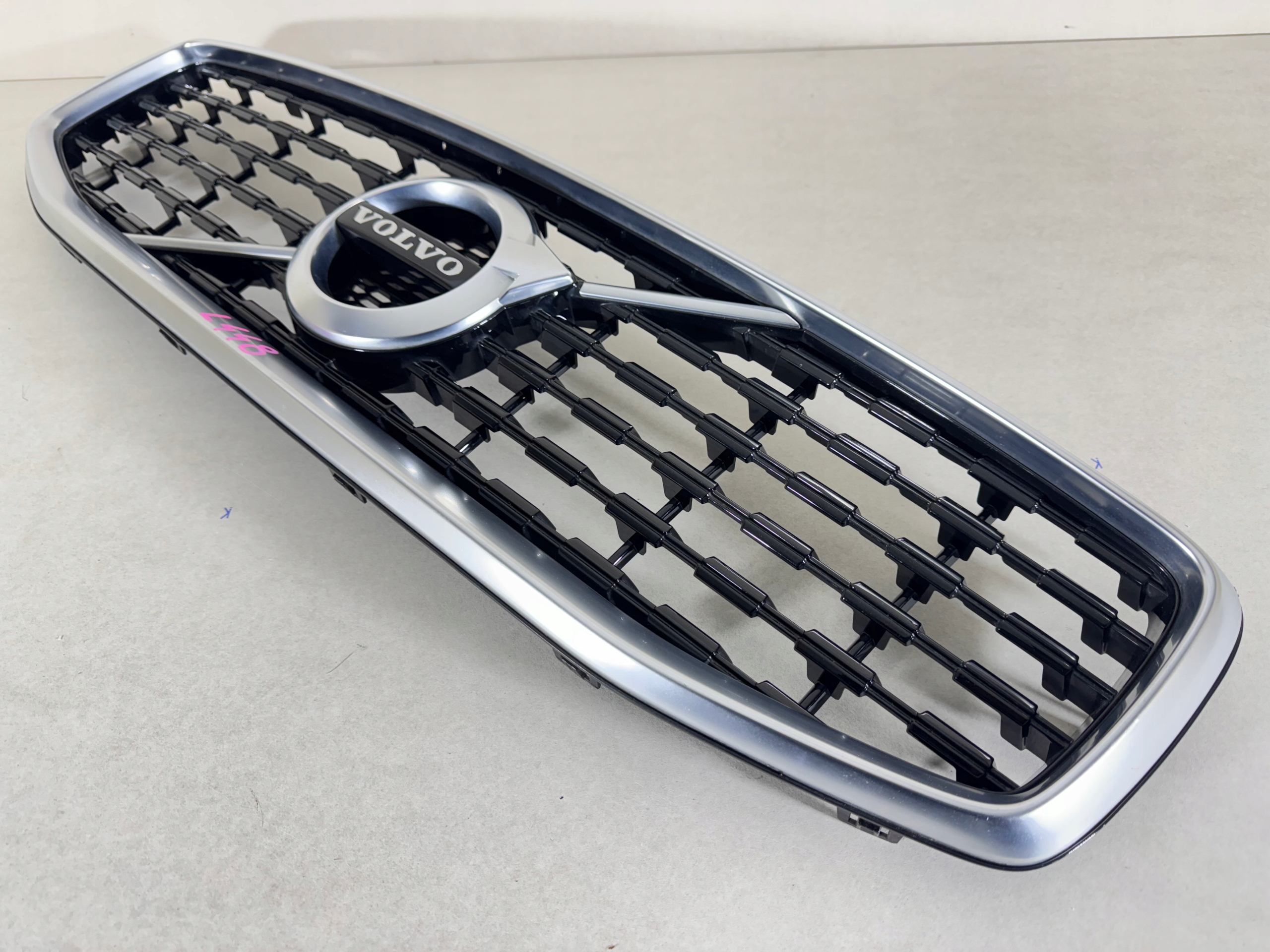Volvo S60/V60 S60 Kühlergrill FRONTGRILL Kühlergitter 32132229 - Thumbnail 3