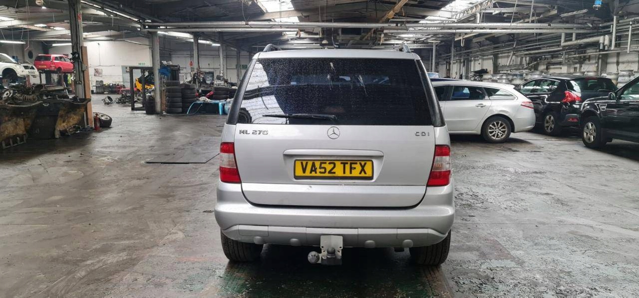 tow Mercedes-Benz M W163 facelift 2002