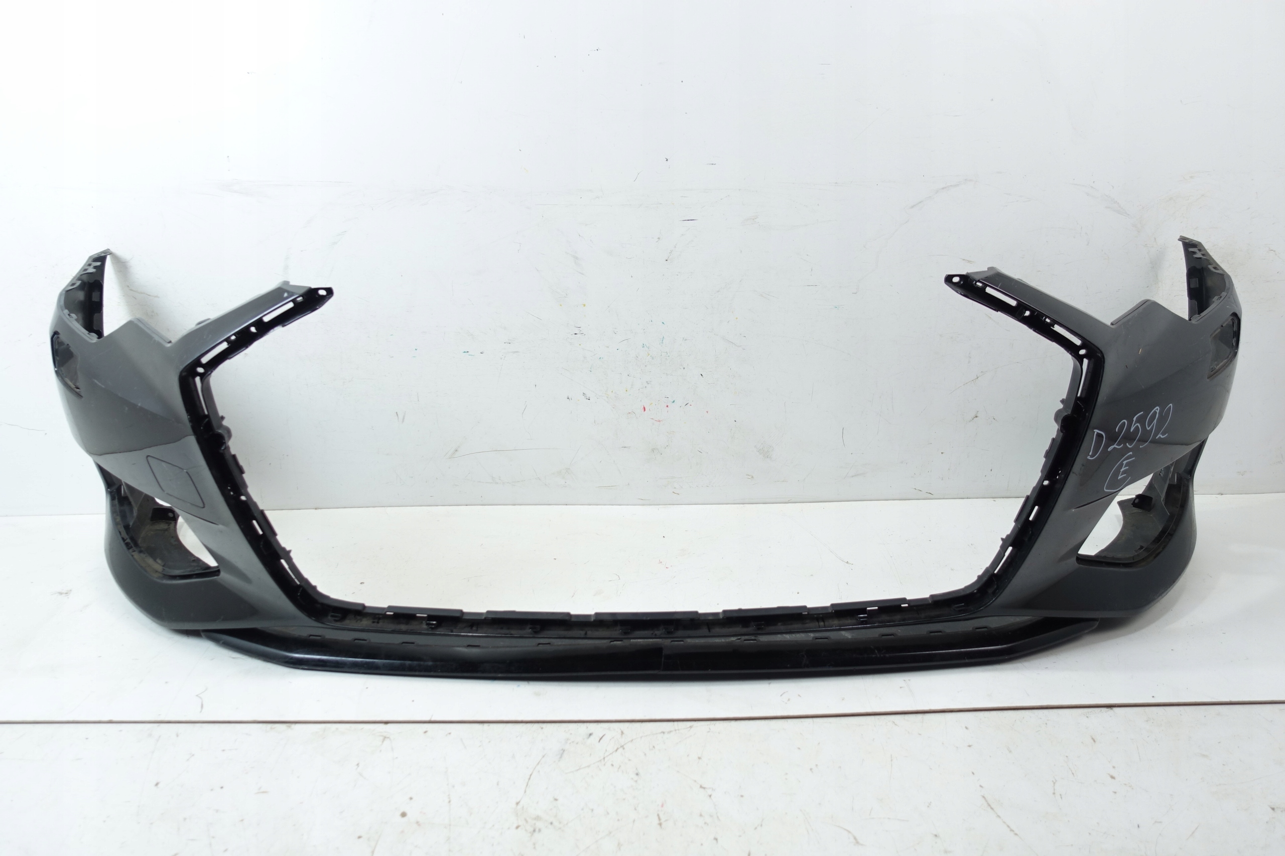 nárazník předek přední AUDI A6 C8 4K0 4K0807437