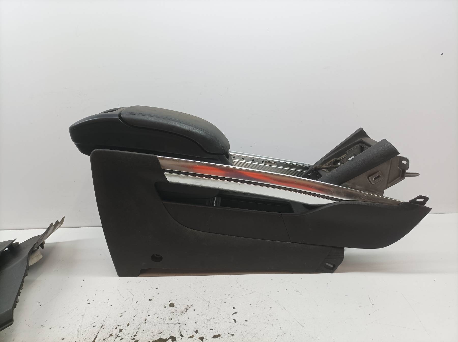 TUNEL central armrest C Opel Zafira III (2011- )