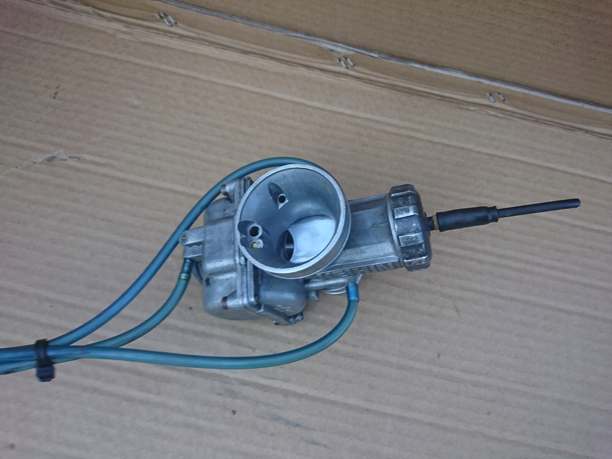 Honda cr 125 паливний карбюратор в робочому стані