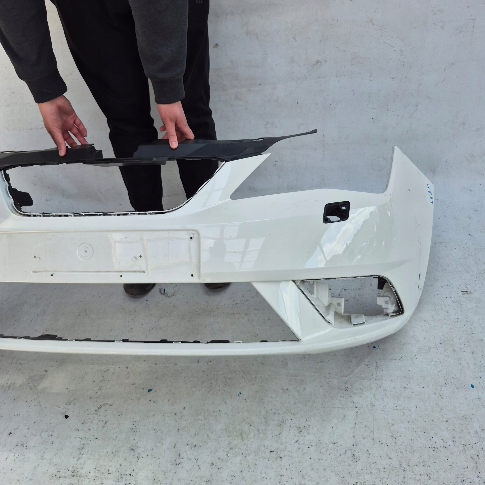 SEAT IBIZA IV 4 LIFT 12-17 bumper front front washer 6J0807231D