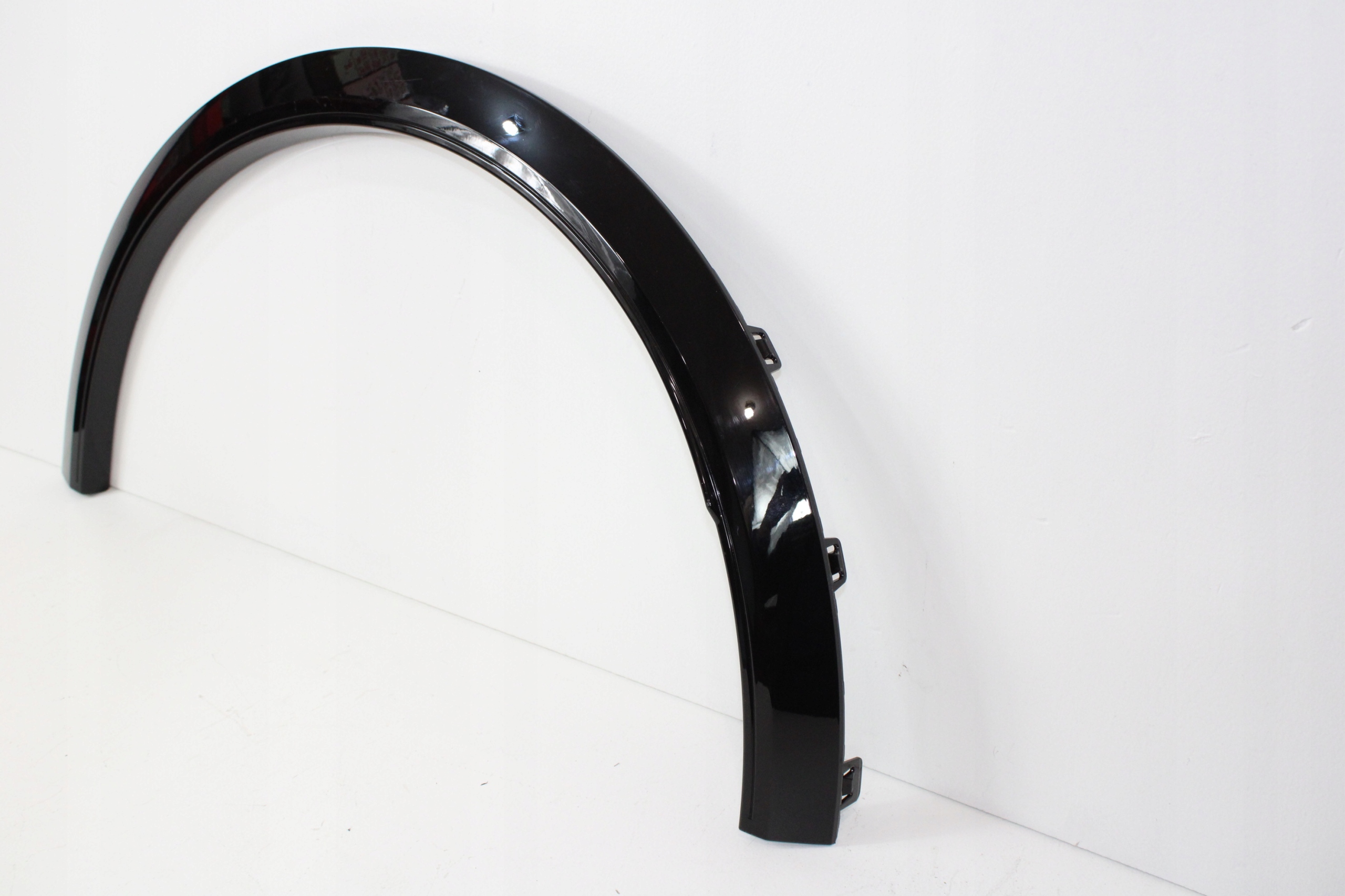 moulding for fender left rear part left UZYWANA RENAULT V 5 E-TECH E TECH 24