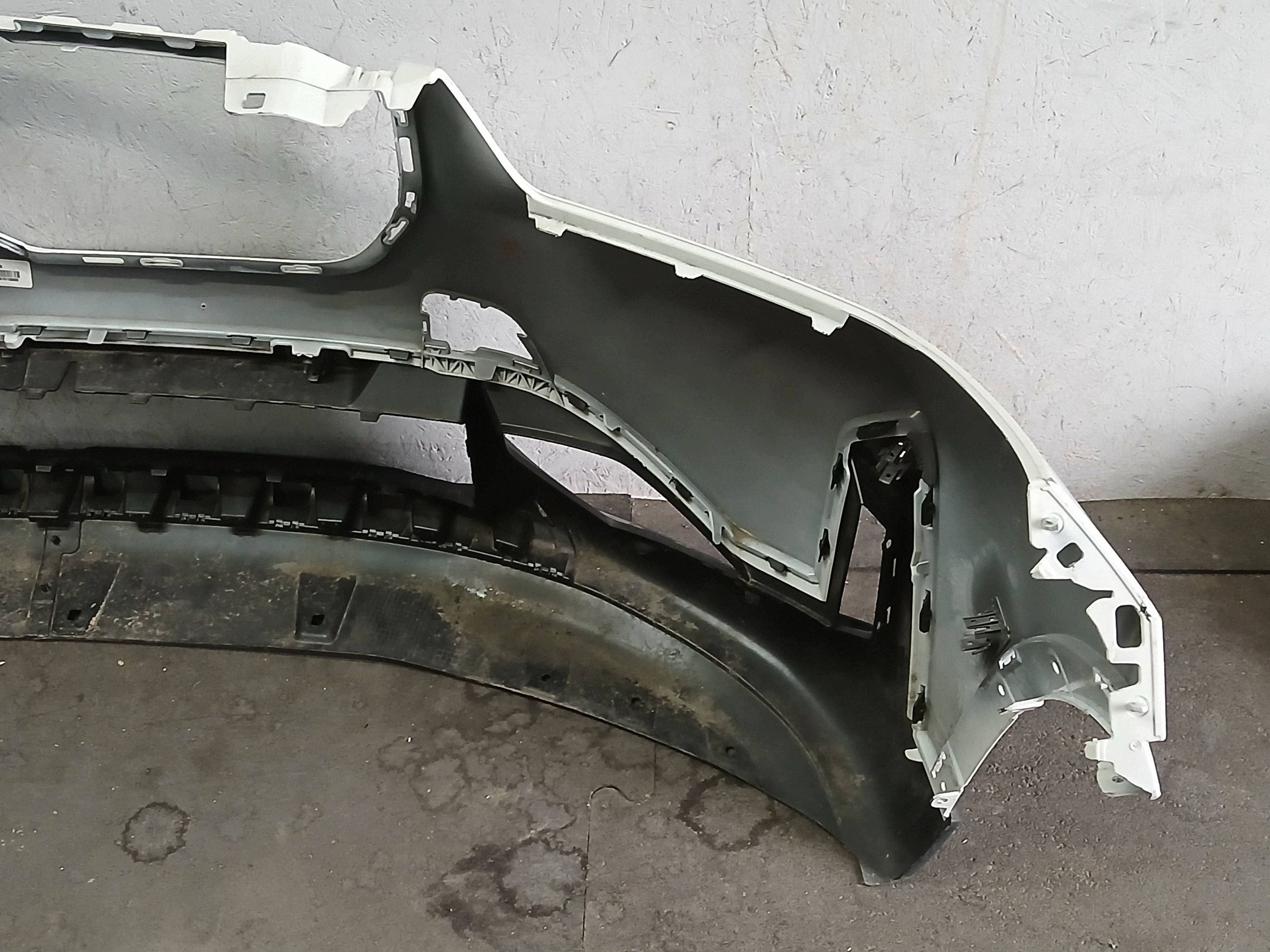 bumper front BMW X1 U11