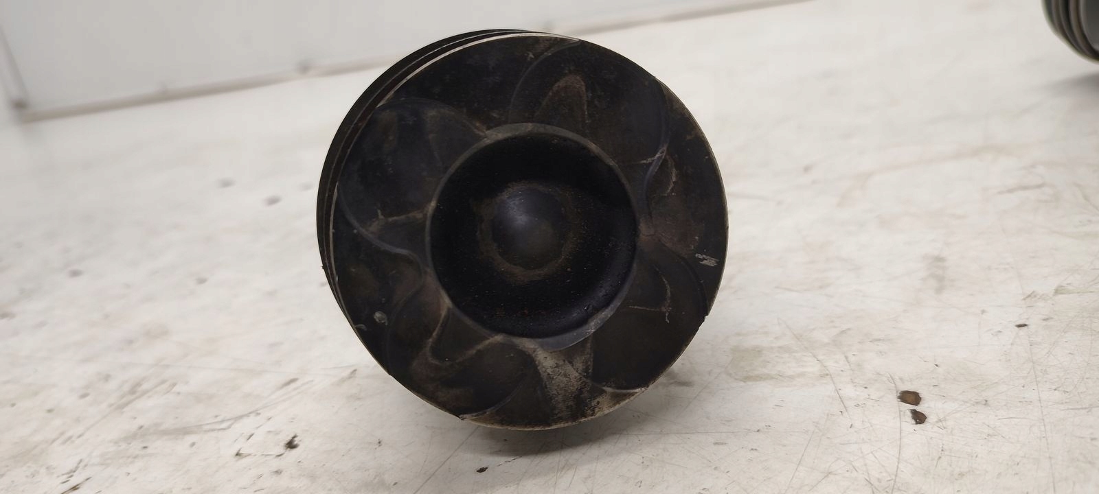 piston connecting rod Volvo V70 2,0D D5204T