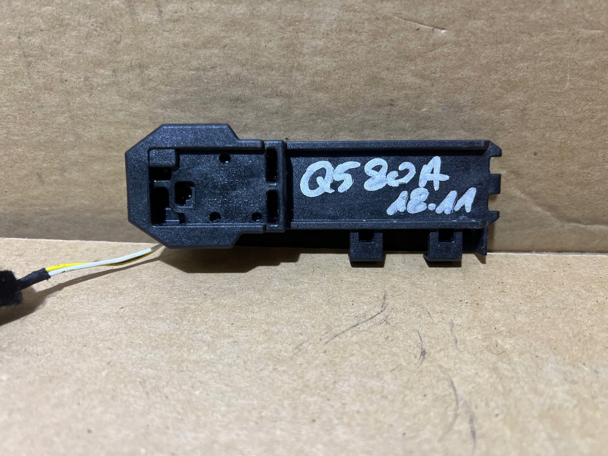 AUDI Q5 80A modul Bedienteil Verstärker ANTENA KESSY 80A907247A
