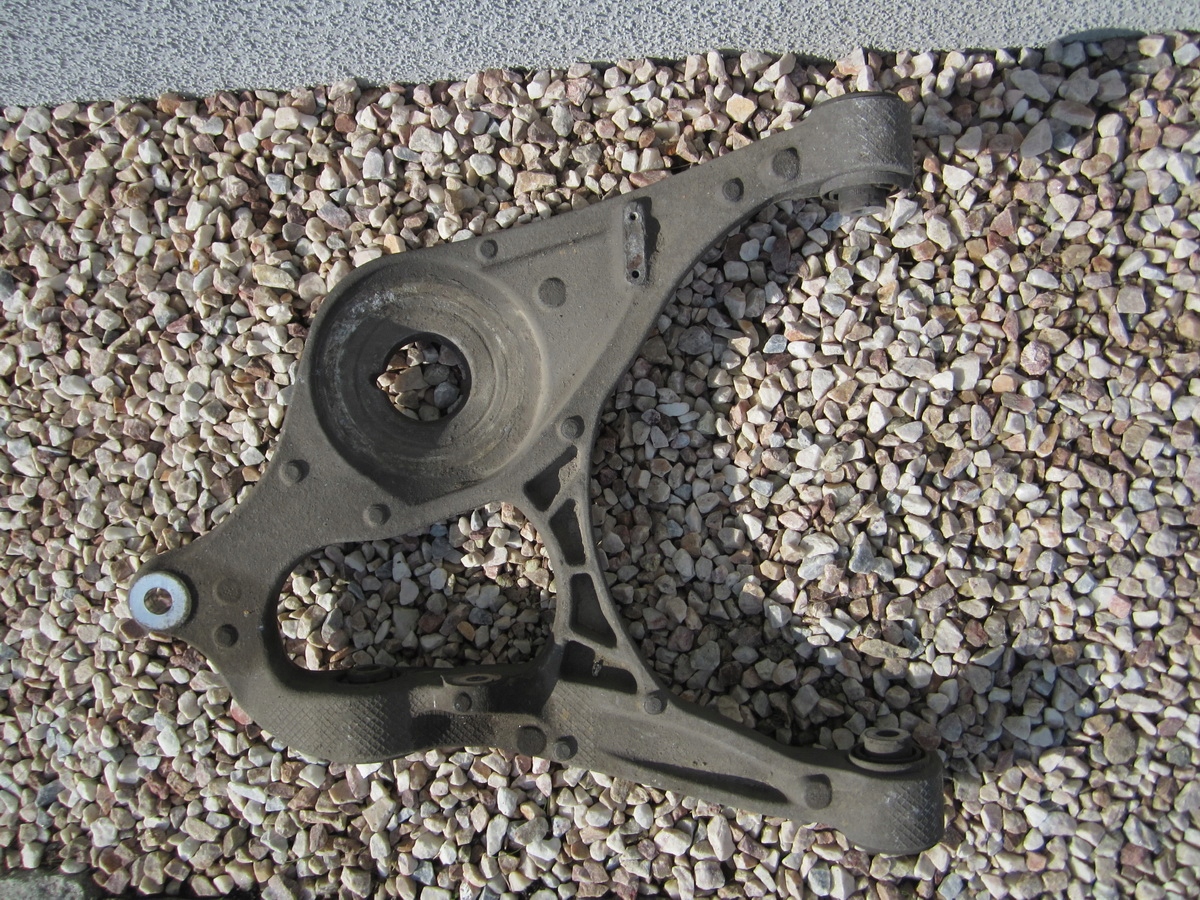 QUERLENKER HINTEN HECK LINKS MERCEDES W251 3.0 CDI