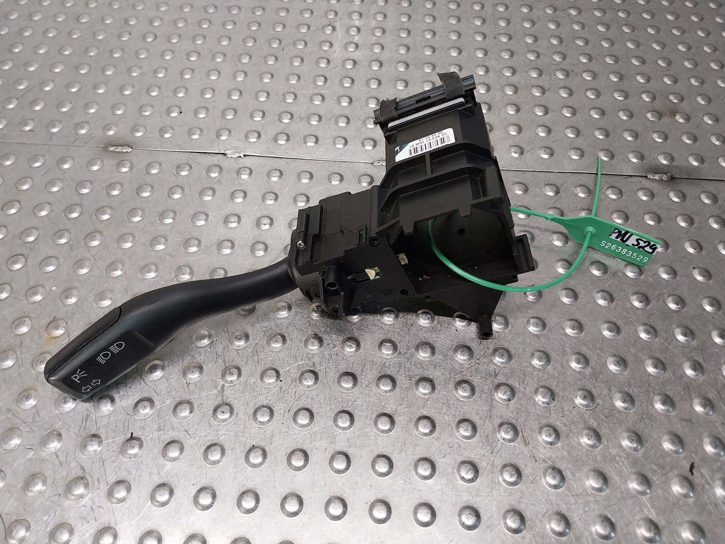 Bouton Indicateurs de direction 4E0953513E AUDI A4 B7 A6 C6 Q7 4L