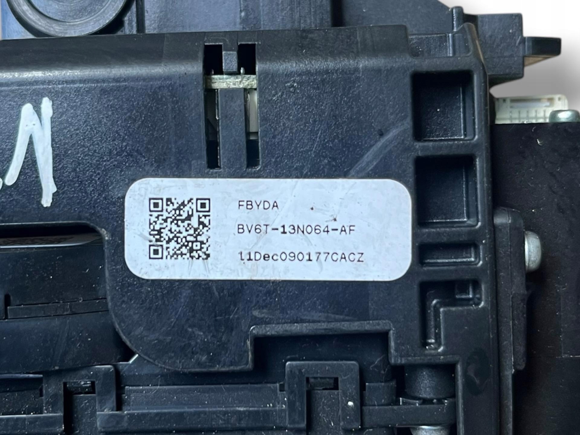 Commodo essuie glace Ford Focus 3 2012 BV6T-13N064-AF
