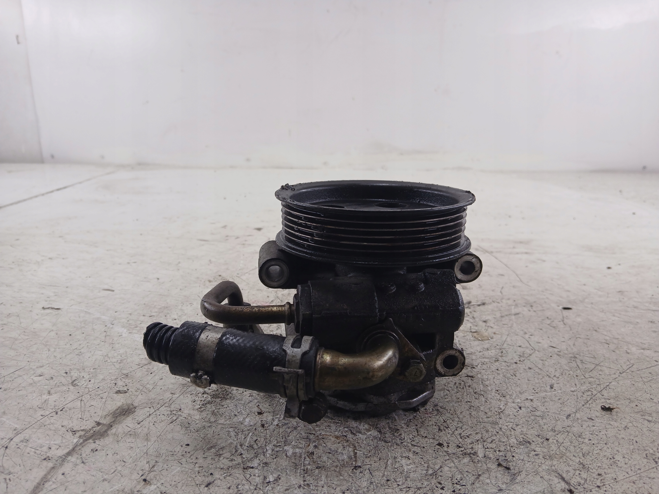 FORD FIESTA MK6 1.3 Pompa servosterzo 2S6C3A696CB
