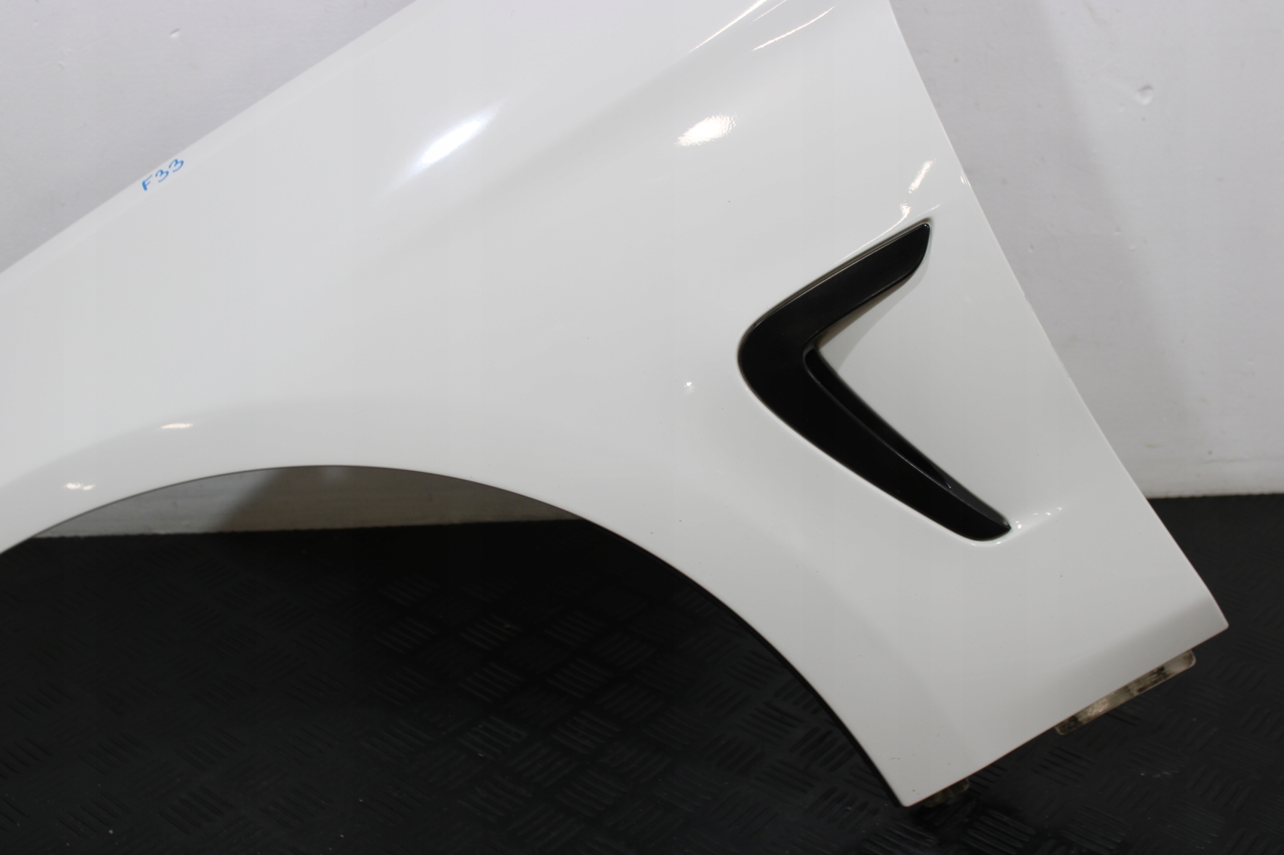 blatník levý předek přední BMW 4 F33 CABRIO