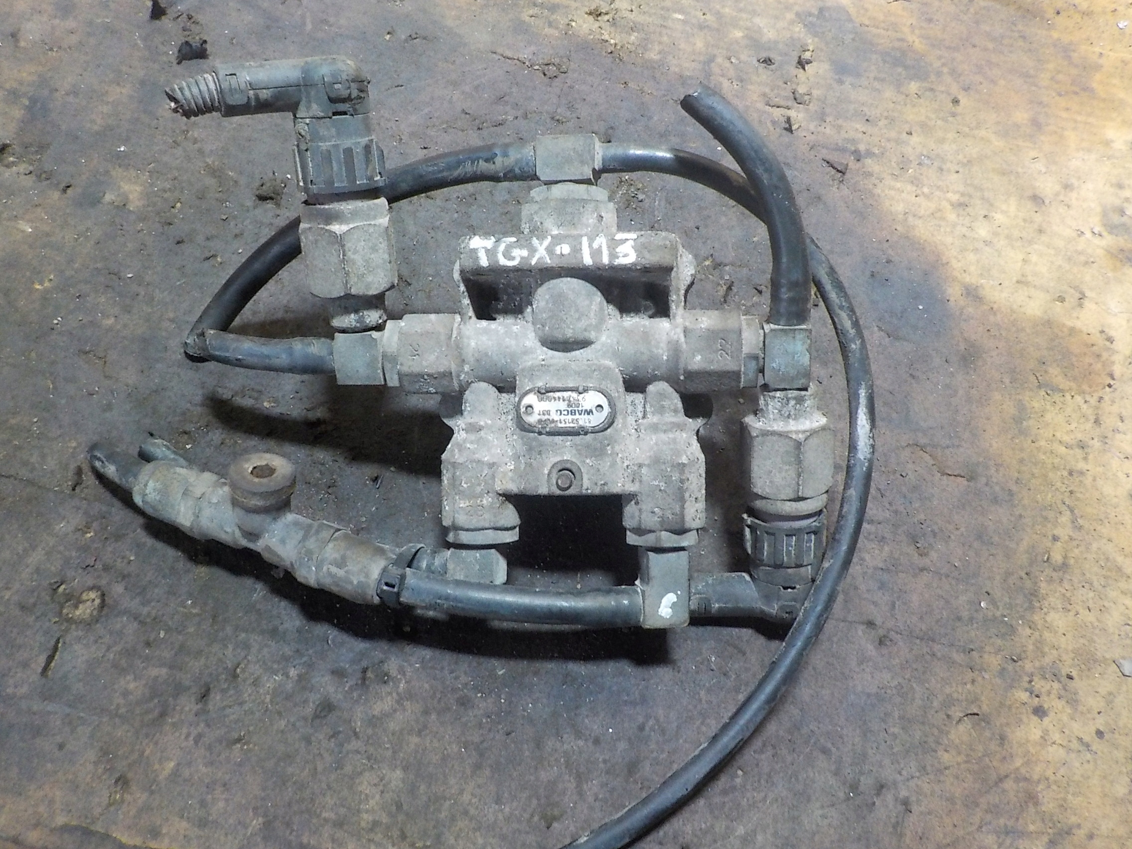 9347144000 - ОСУШУВАЛЬНИЙ КЛАПАН MAN TGX 26.440