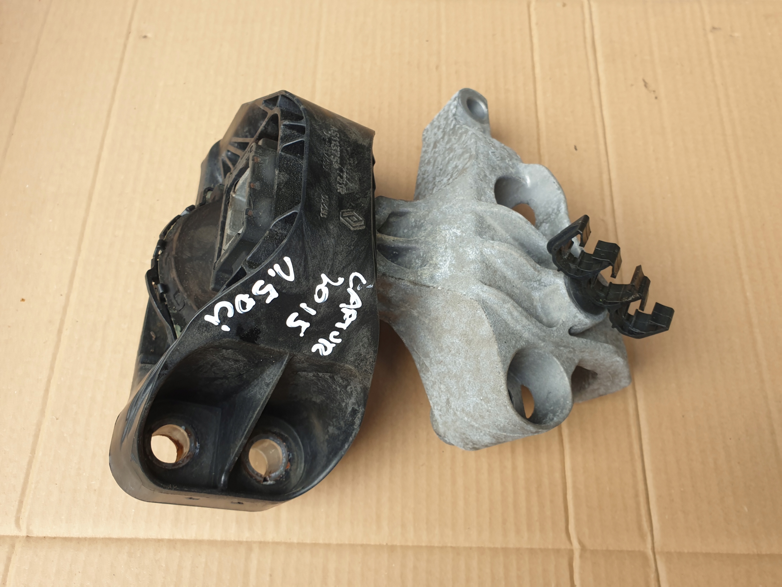 engine mount holder RENAULT CAPTUR and 1.5 DCI 2014- 112845638R