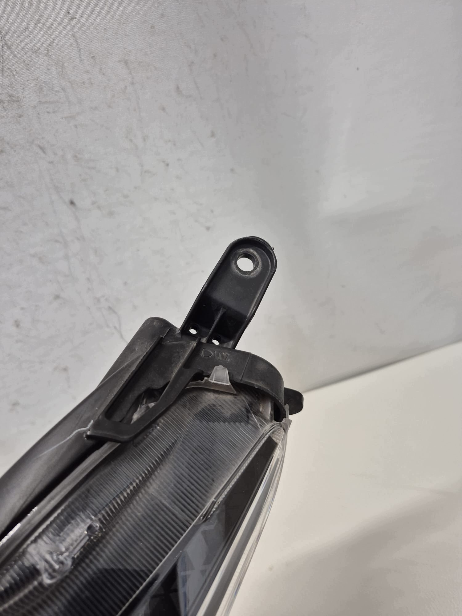 TOYOTA YARIS IV 19- light left front front lens