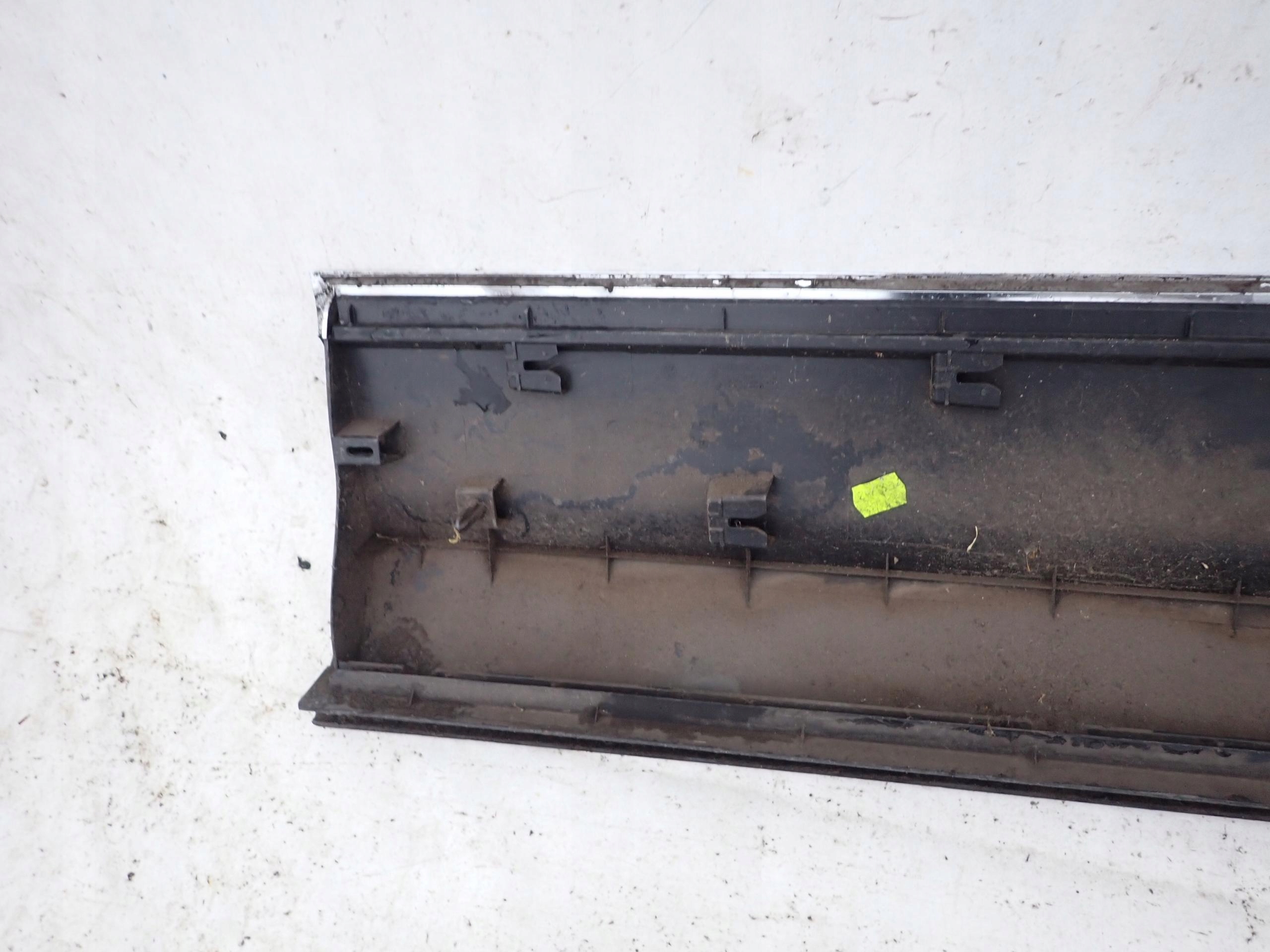 VW TIGUAN II 5NA moulding door left PRZO