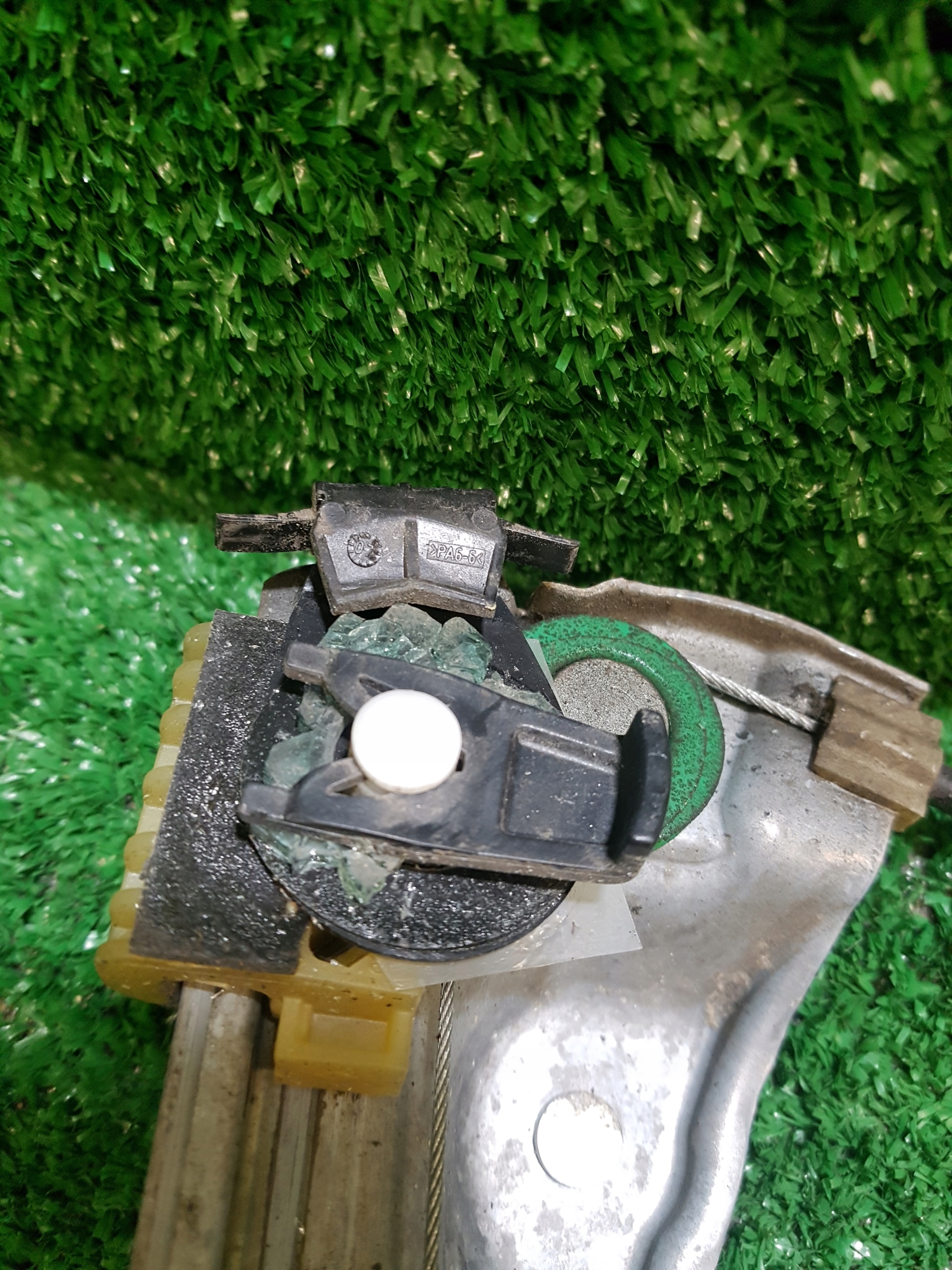ELE mechanism windows right front RENAULT LAGUNA 3 0130822331 807000002R