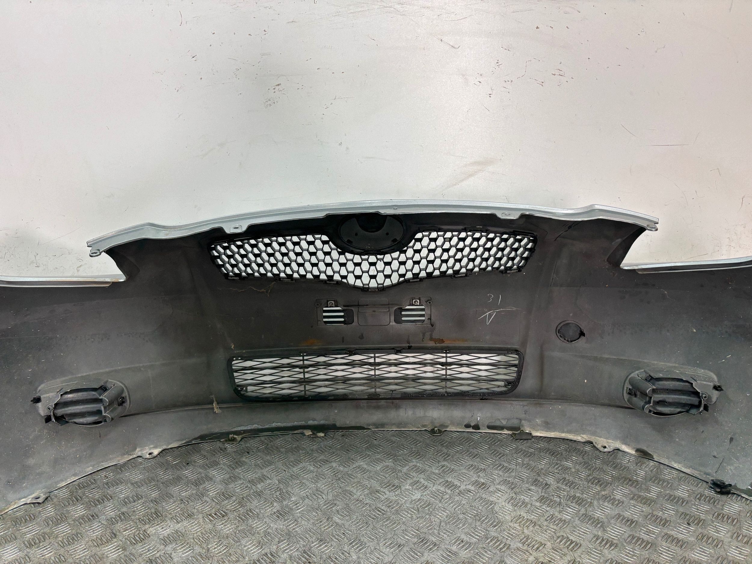 bumper front front TOYOTA YARIS II 2 05-09