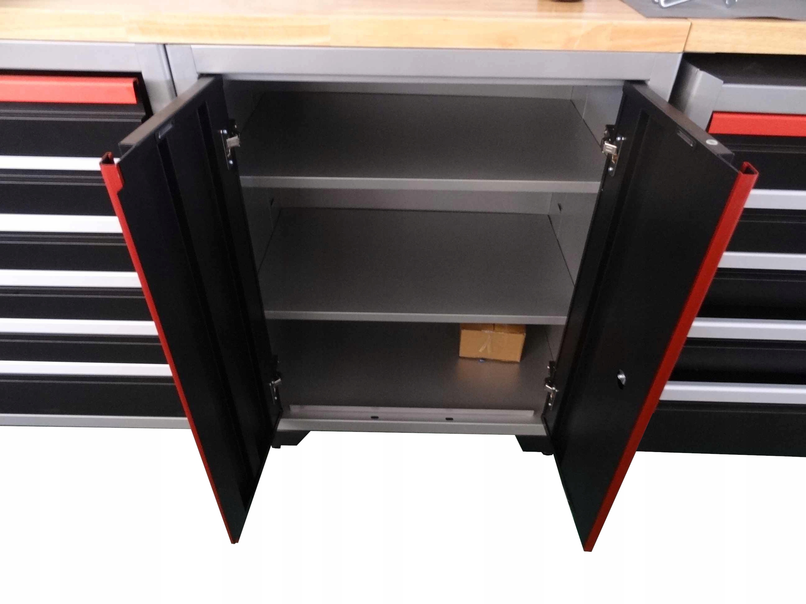 ZESTAW MEBLE WARSZTATOWE REGAL SZAFKA DO WARSZTATU Producent code 5907781834556