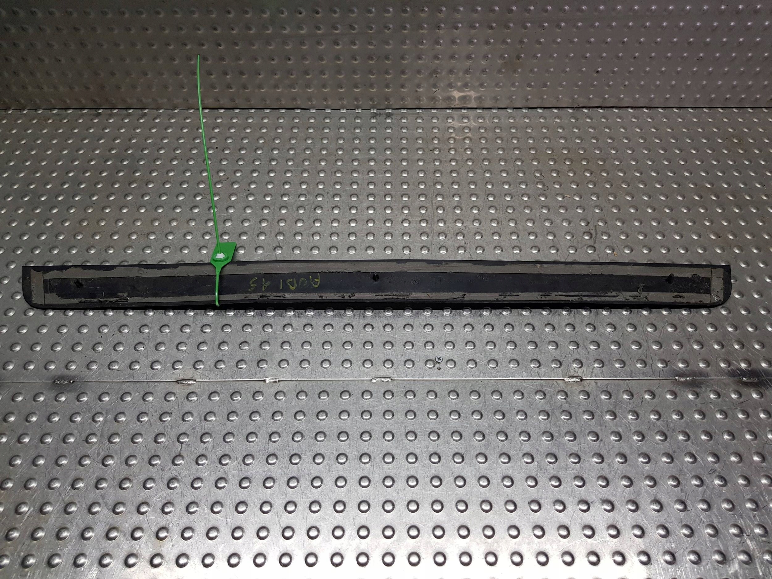 moulding threshold right 8T0853374 AUDI A5 8T COUPE S-LINE