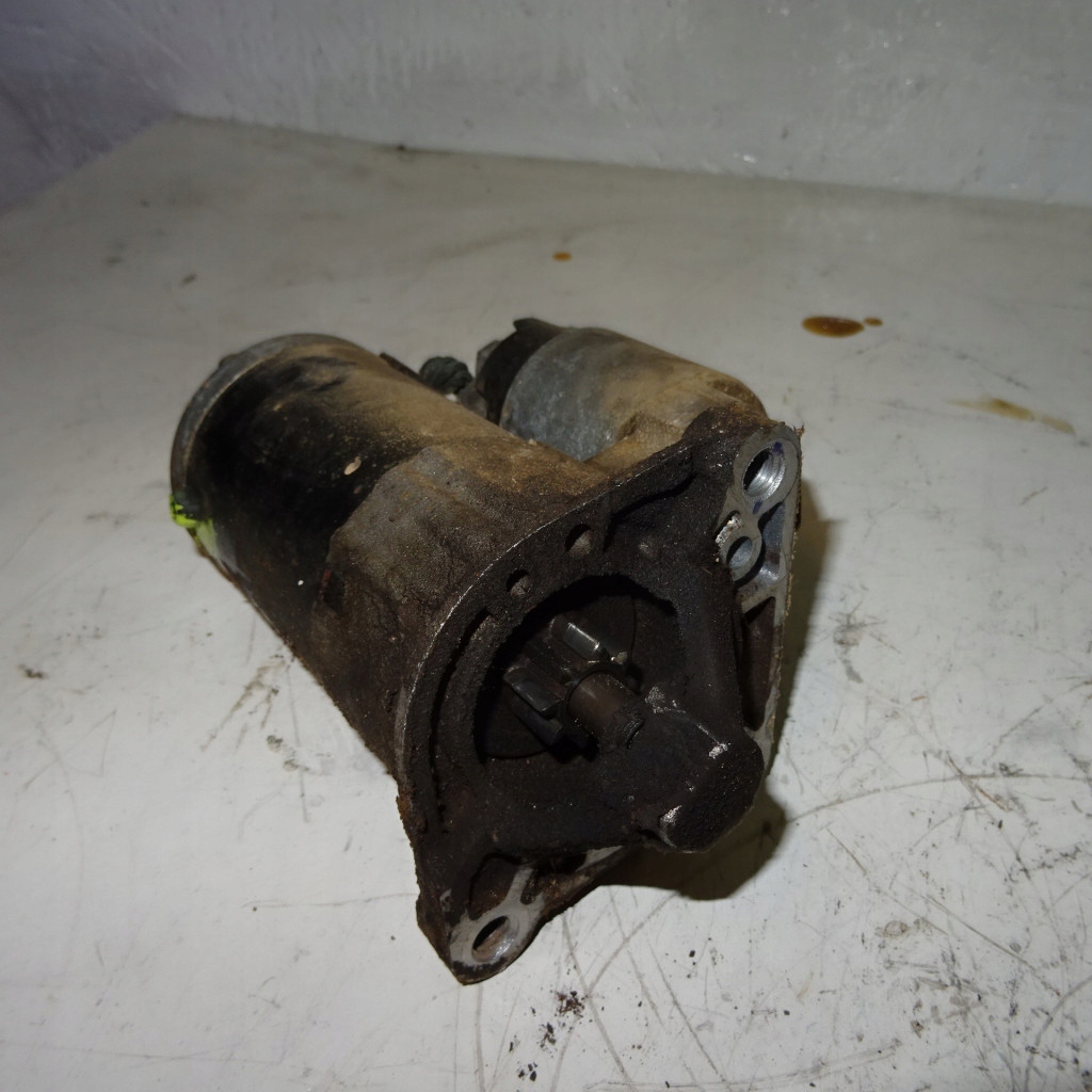 DACIA DOKKER 1.6B starter 8200815083