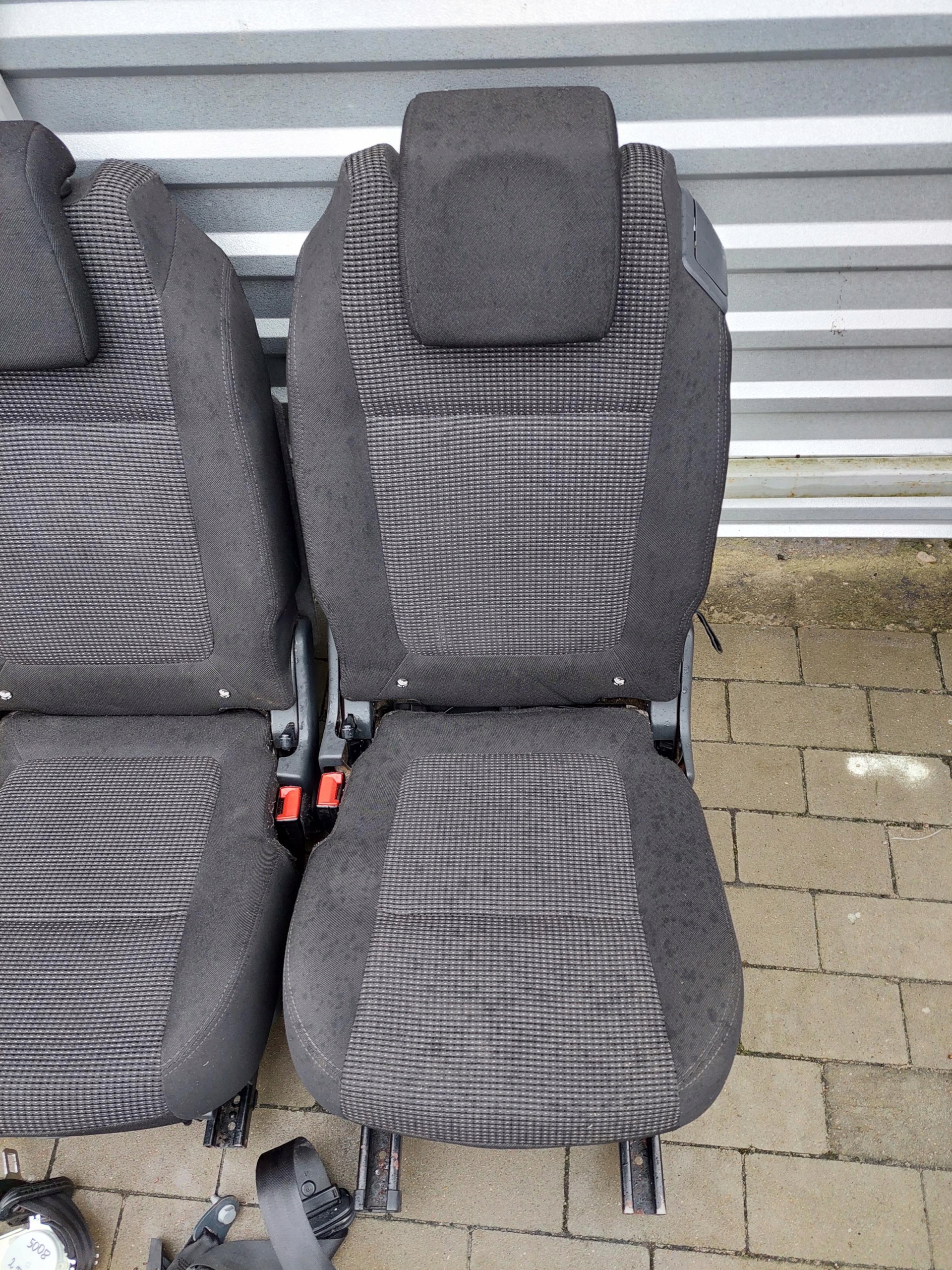 Sitz heck hinten mitte links rechts PEUGEOT 5008 und