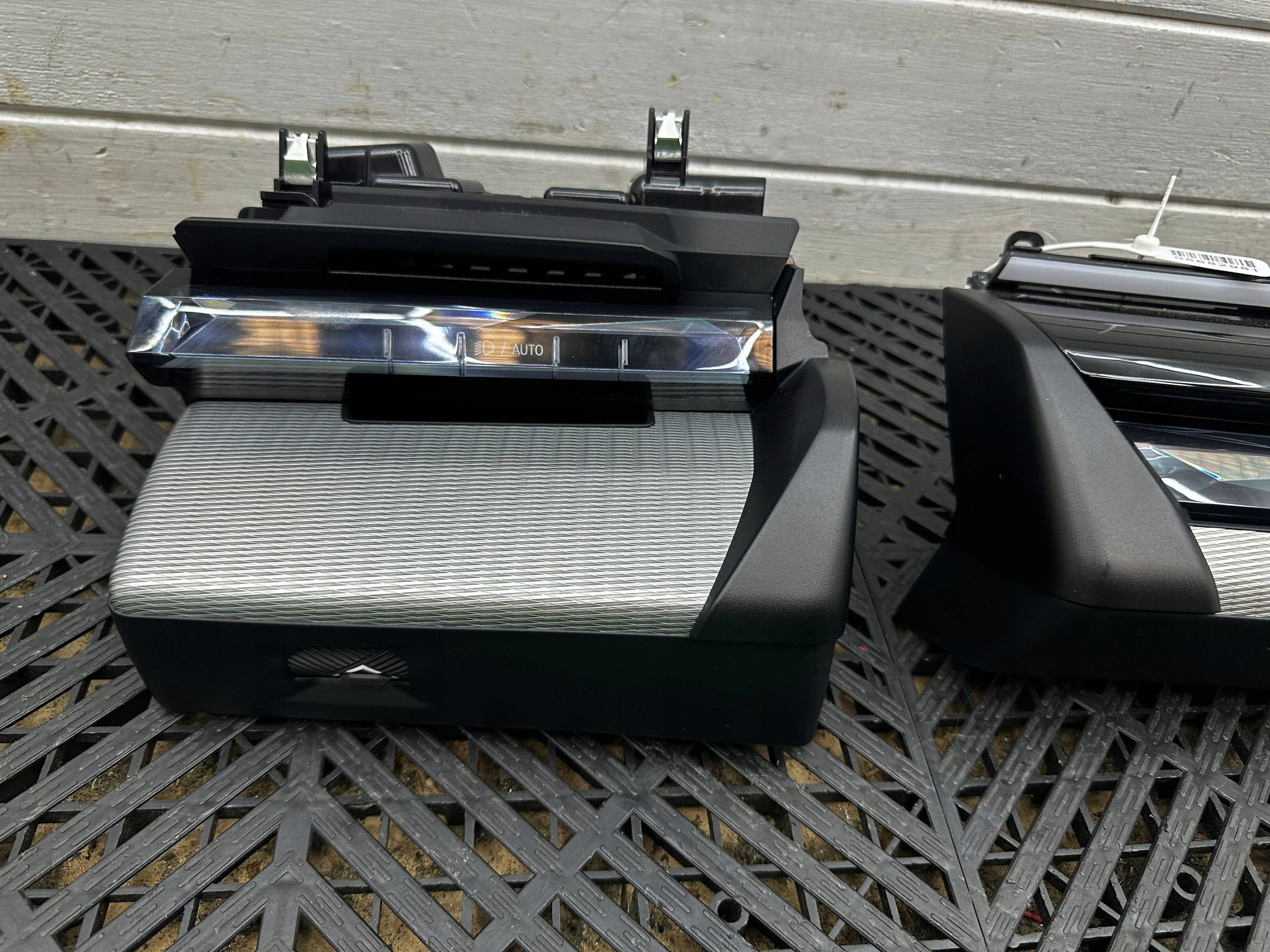 decorative trim of the dashboard BMW 5 G60 G61