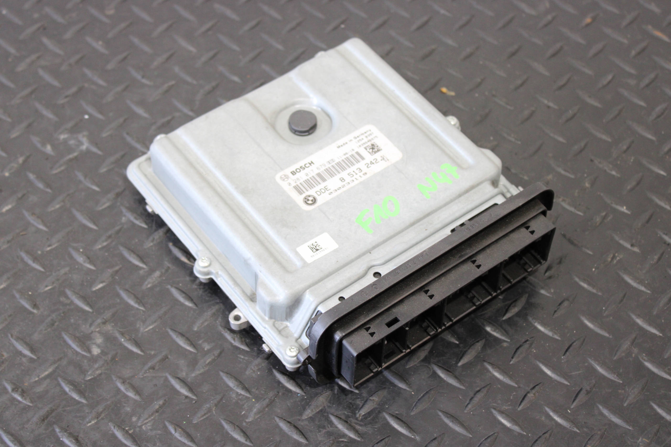 computer of the engine control unit BMW 5 F10 N47 8513242