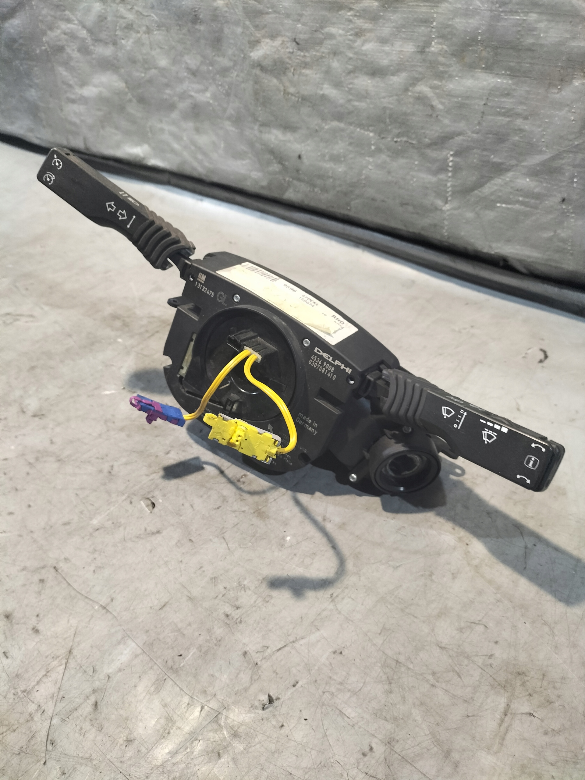Opel vectra C , steering wheel levers and controls