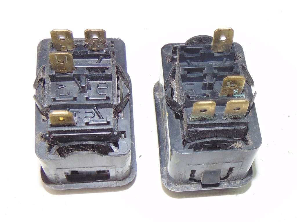 AUTOSAN A0909L 03r PRZEŁĄCZNIK ŚWIATEŁ Producent części Inny