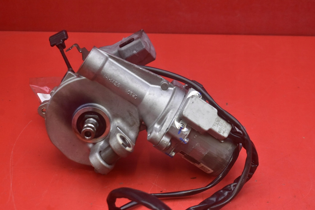 Pompa servosterzo 45200-02271 TOYOTA AURIS 1 e 2.0 D-4D 126 KM 06-09