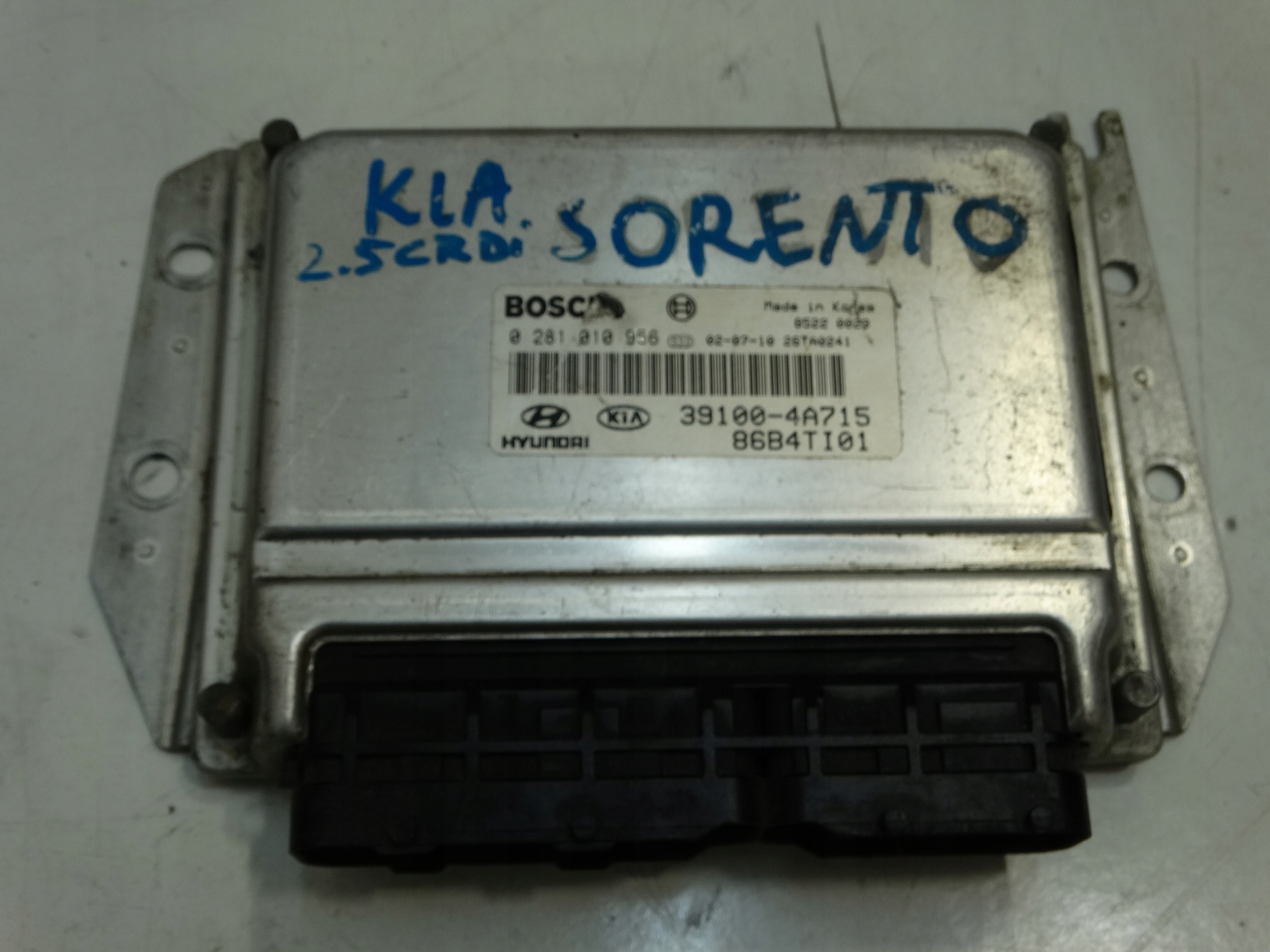 computer control unit of the engine KIA SORENTO 2.5 CRDI 39100-4A715