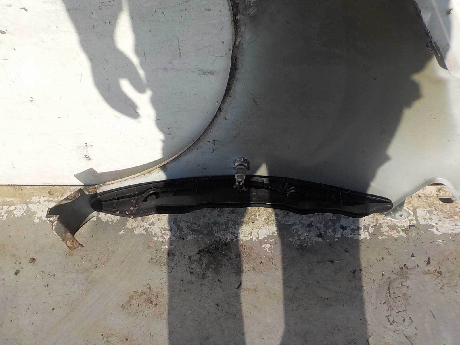 520 CHEVROLET SPARK III fender right front front